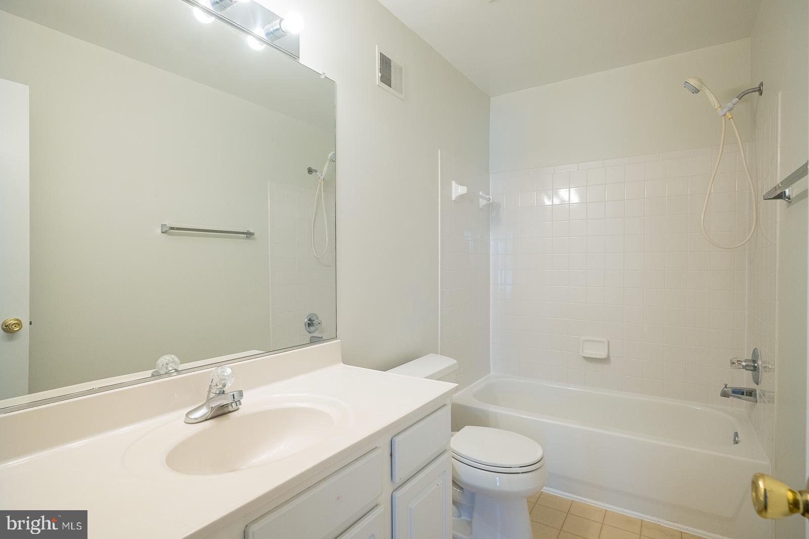 KENSINGTON VIEW - Residential Lease