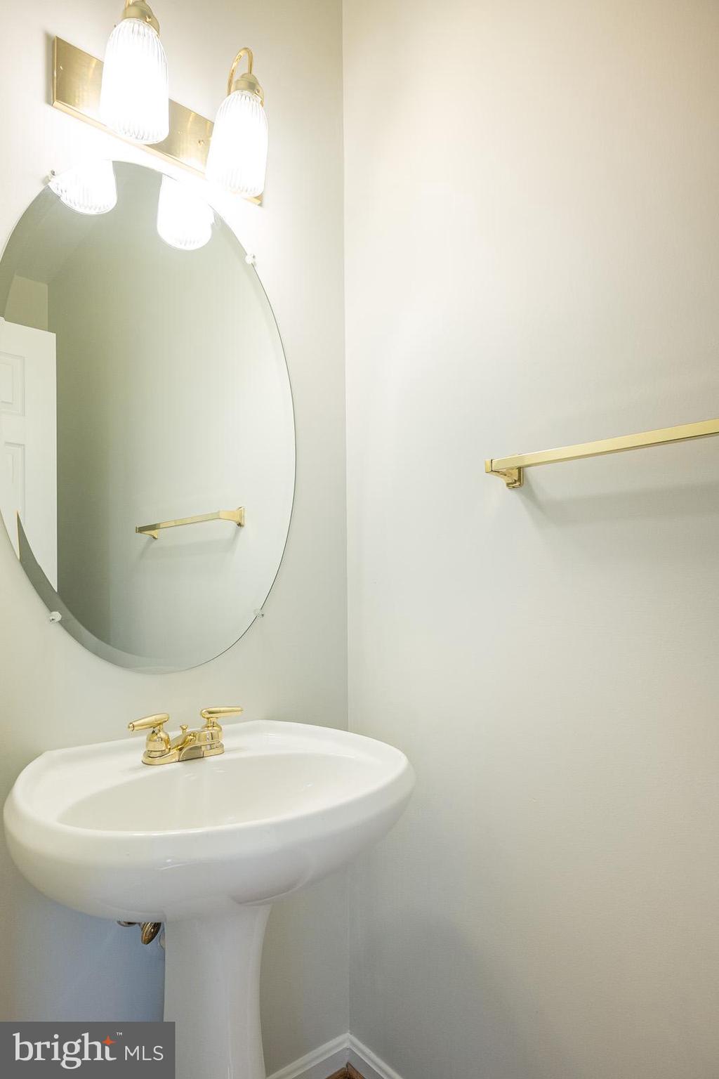 KENSINGTON VIEW - Residential Lease