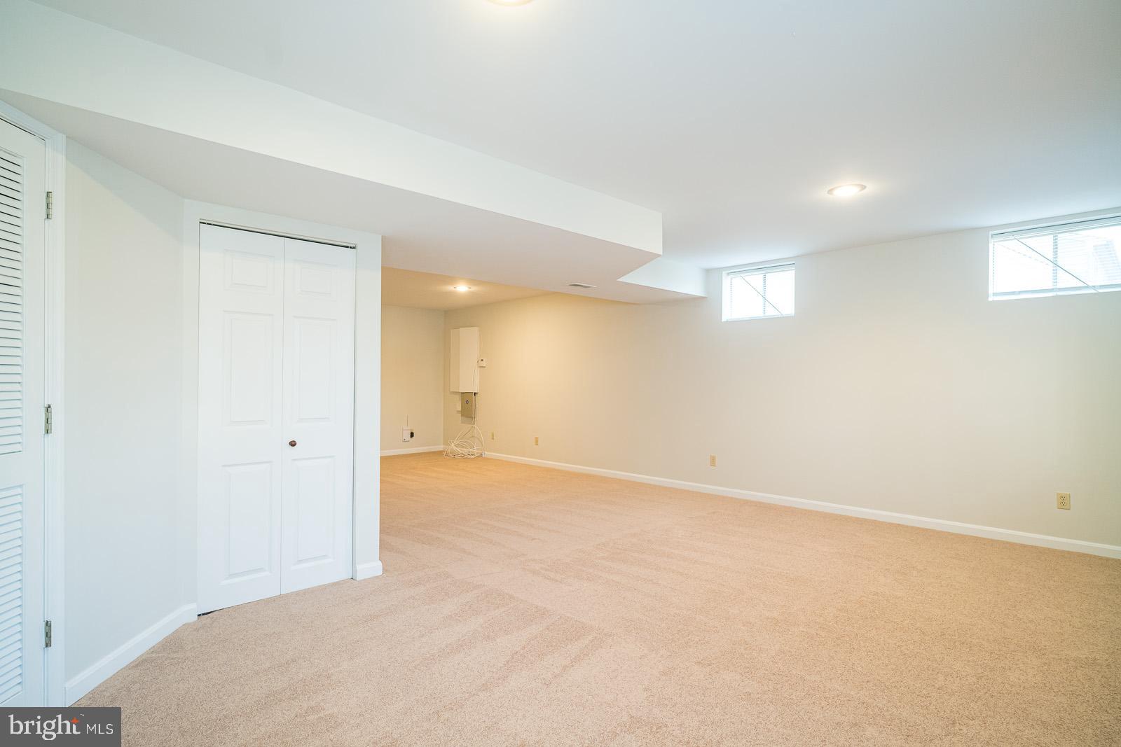 KENSINGTON VIEW - Residential Lease