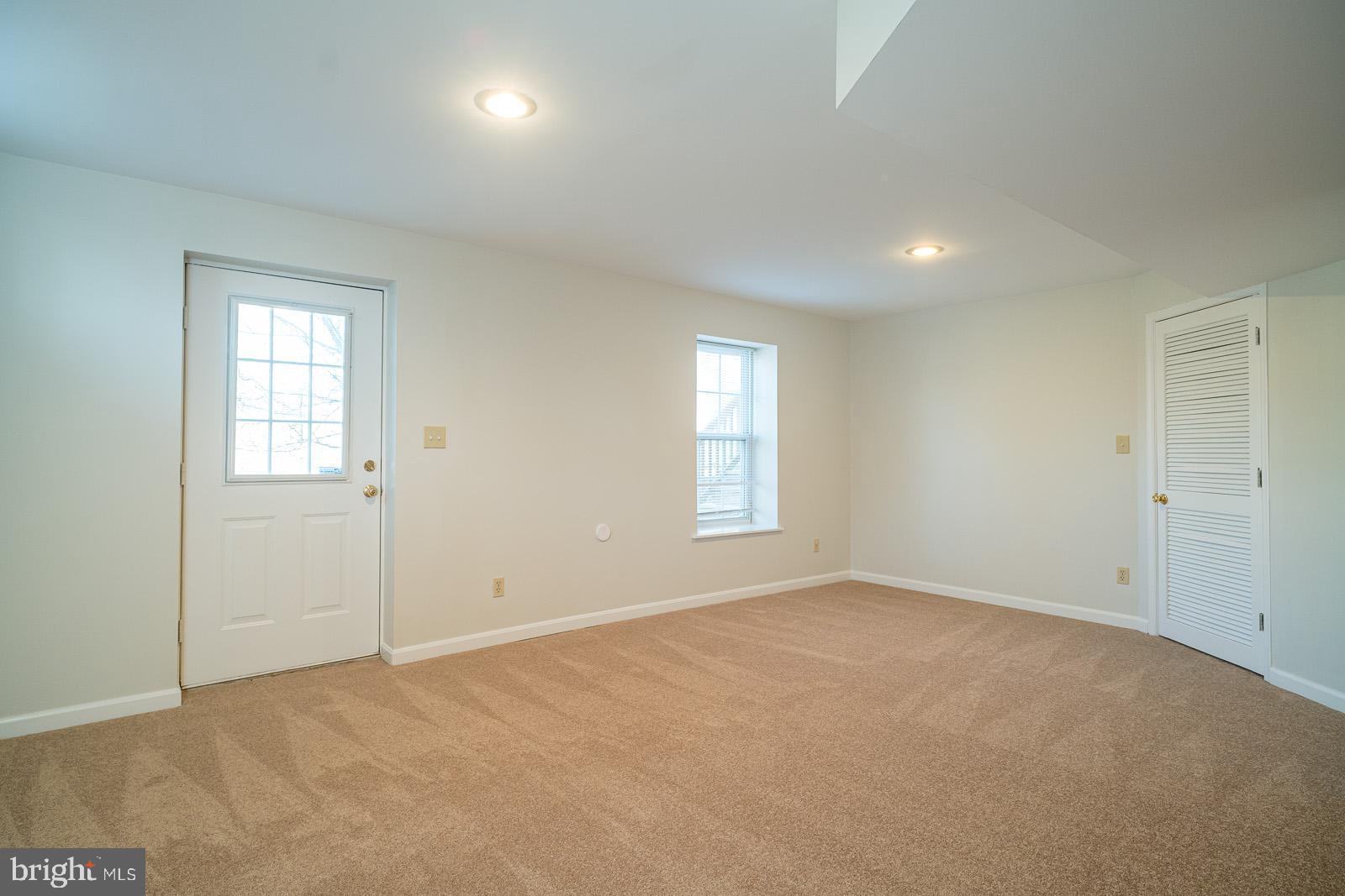 KENSINGTON VIEW - Residential Lease