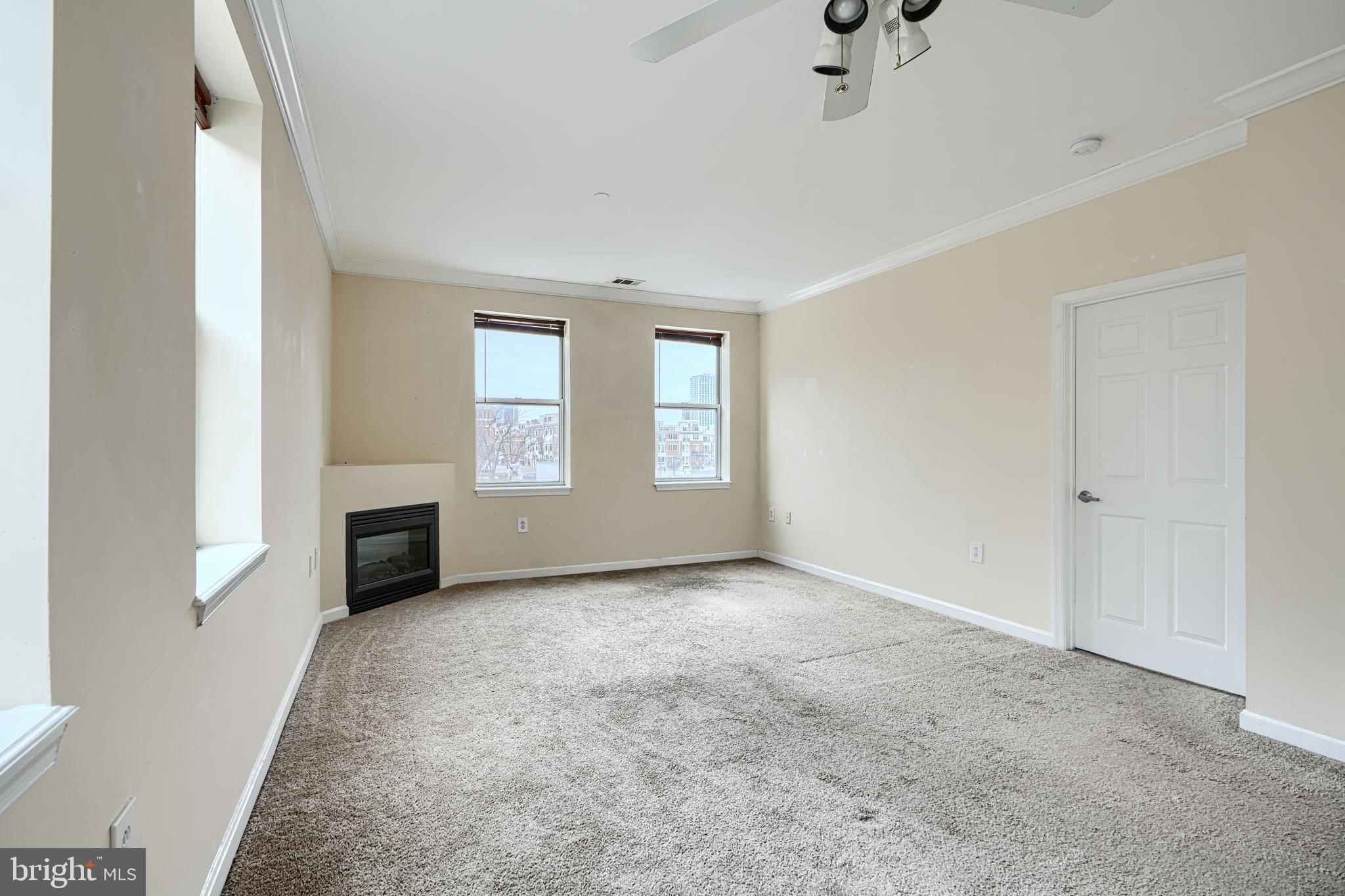 PIERSIDE AT HARBORVIEW - Residential Lease