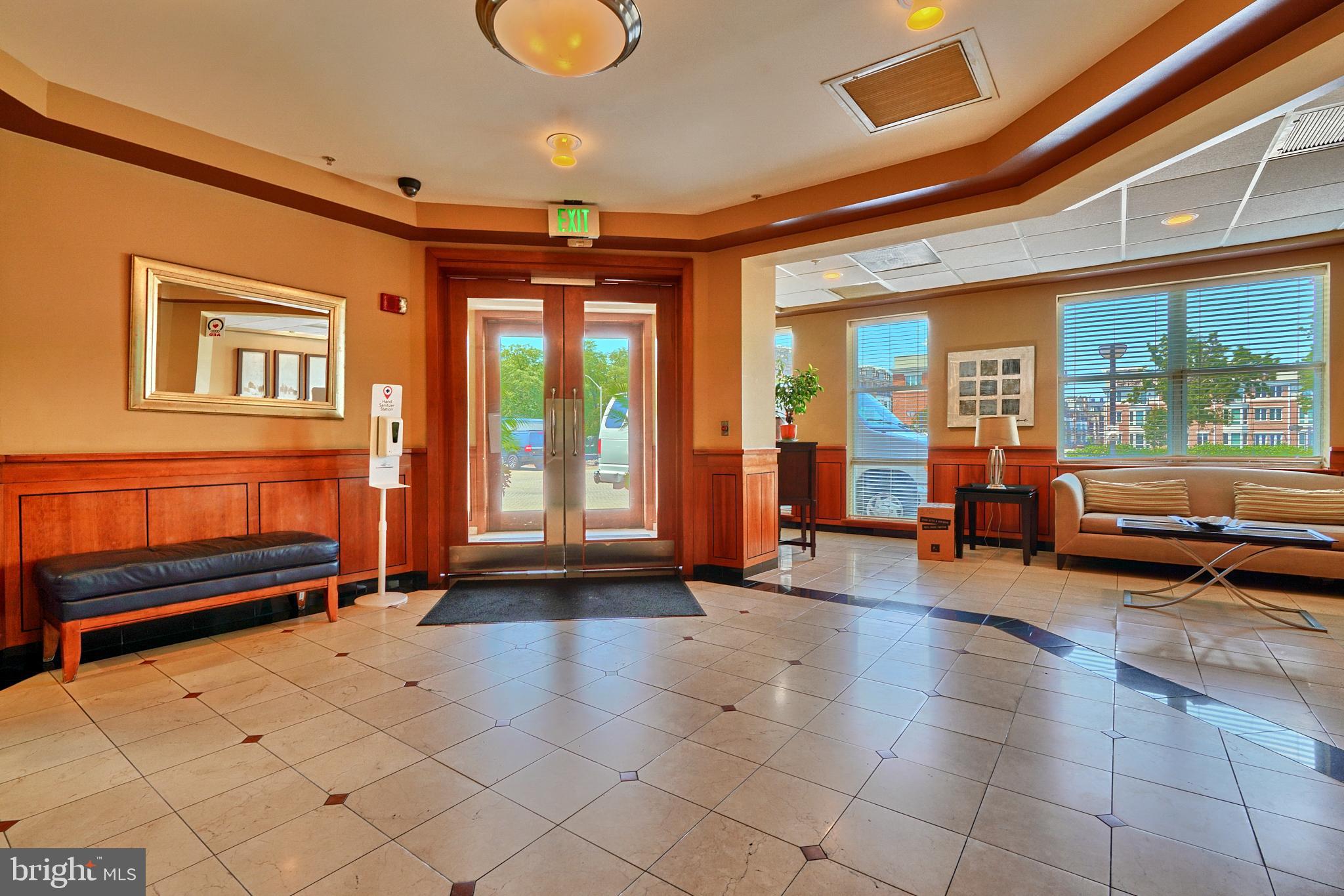 PIERSIDE AT HARBORVIEW - Residential Lease