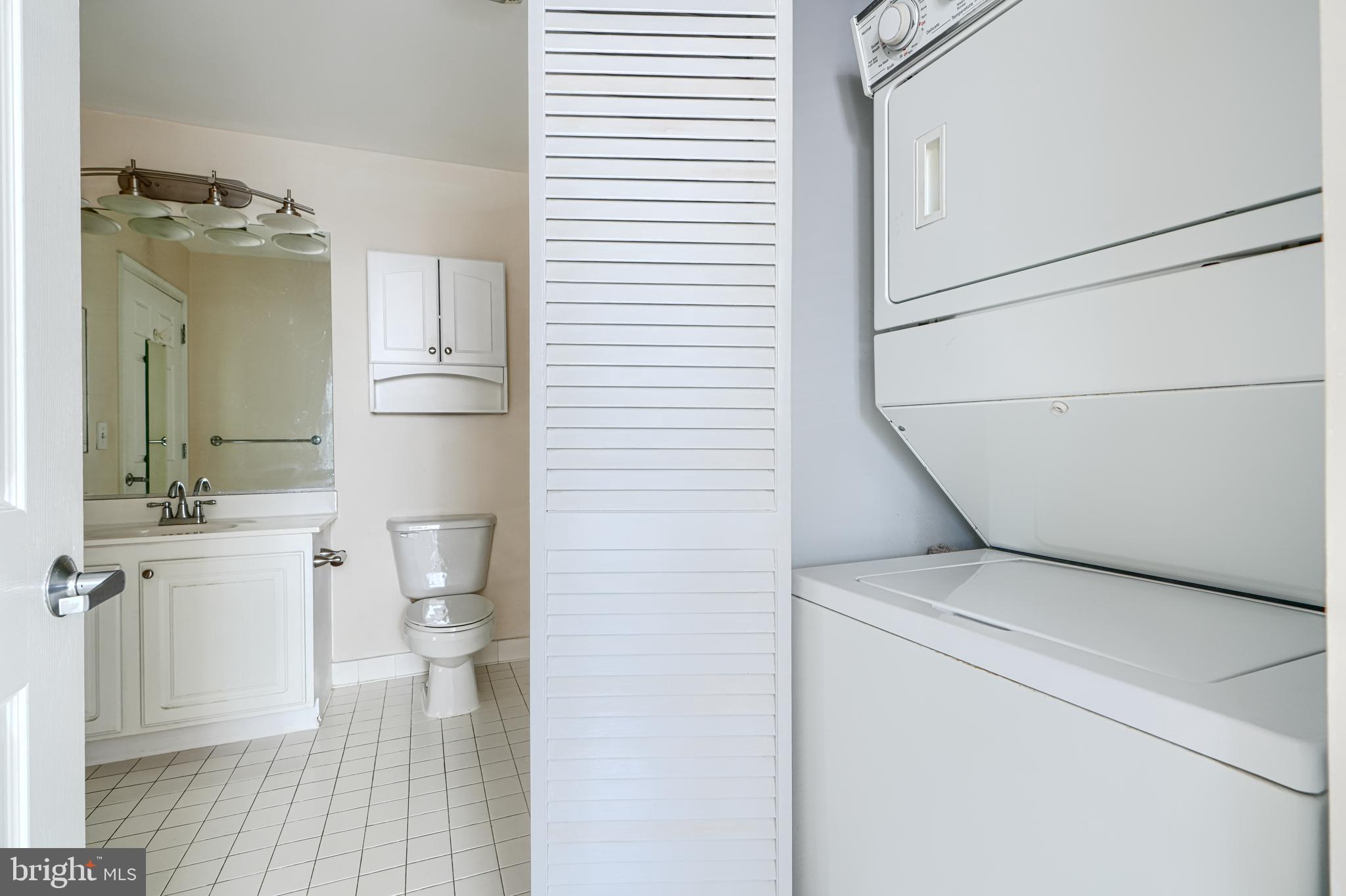 PIERSIDE AT HARBORVIEW - Residential Lease