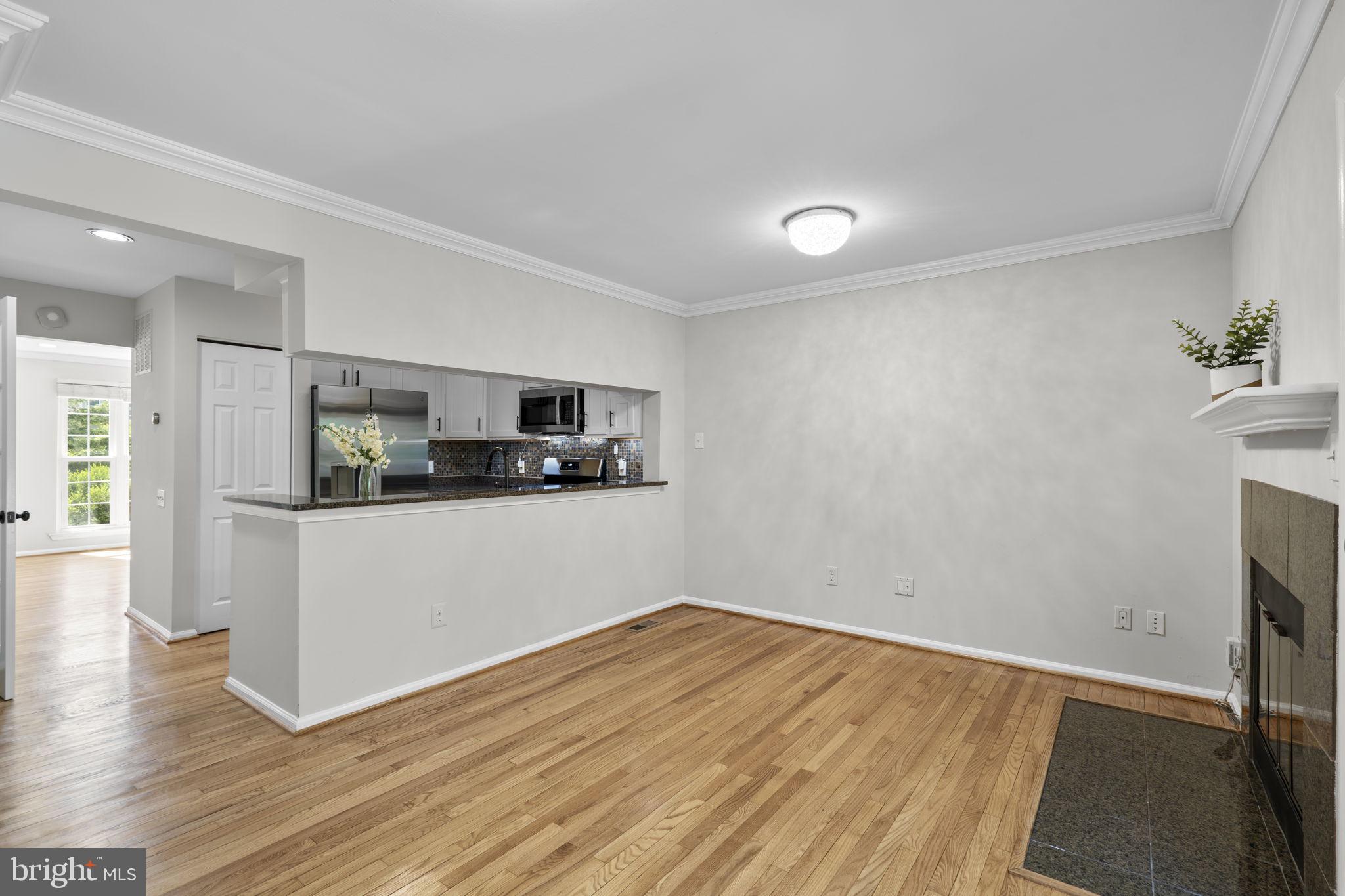 PINECREST - Residential