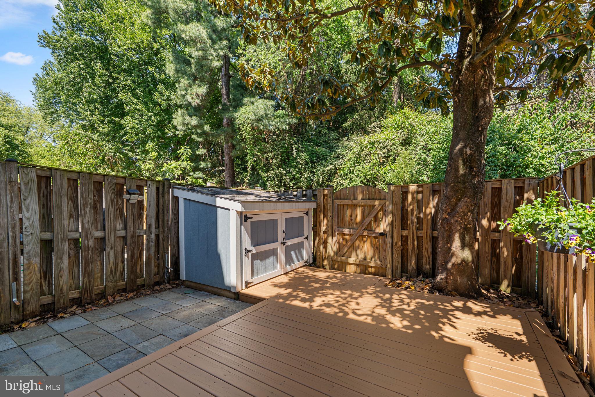 PINECREST - Residential