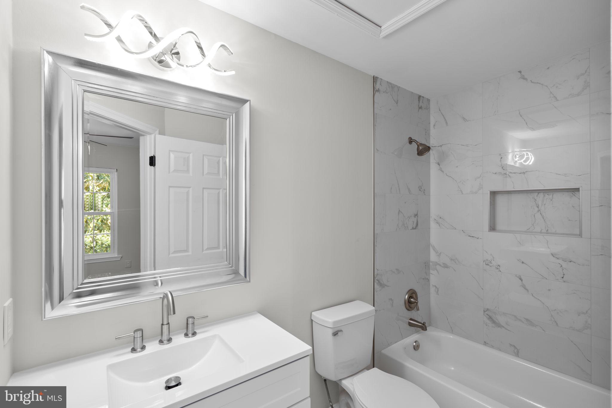 PINECREST - Residential
