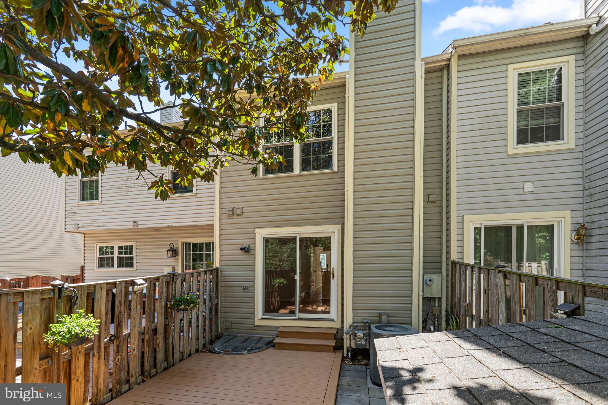 PINECREST - Residential