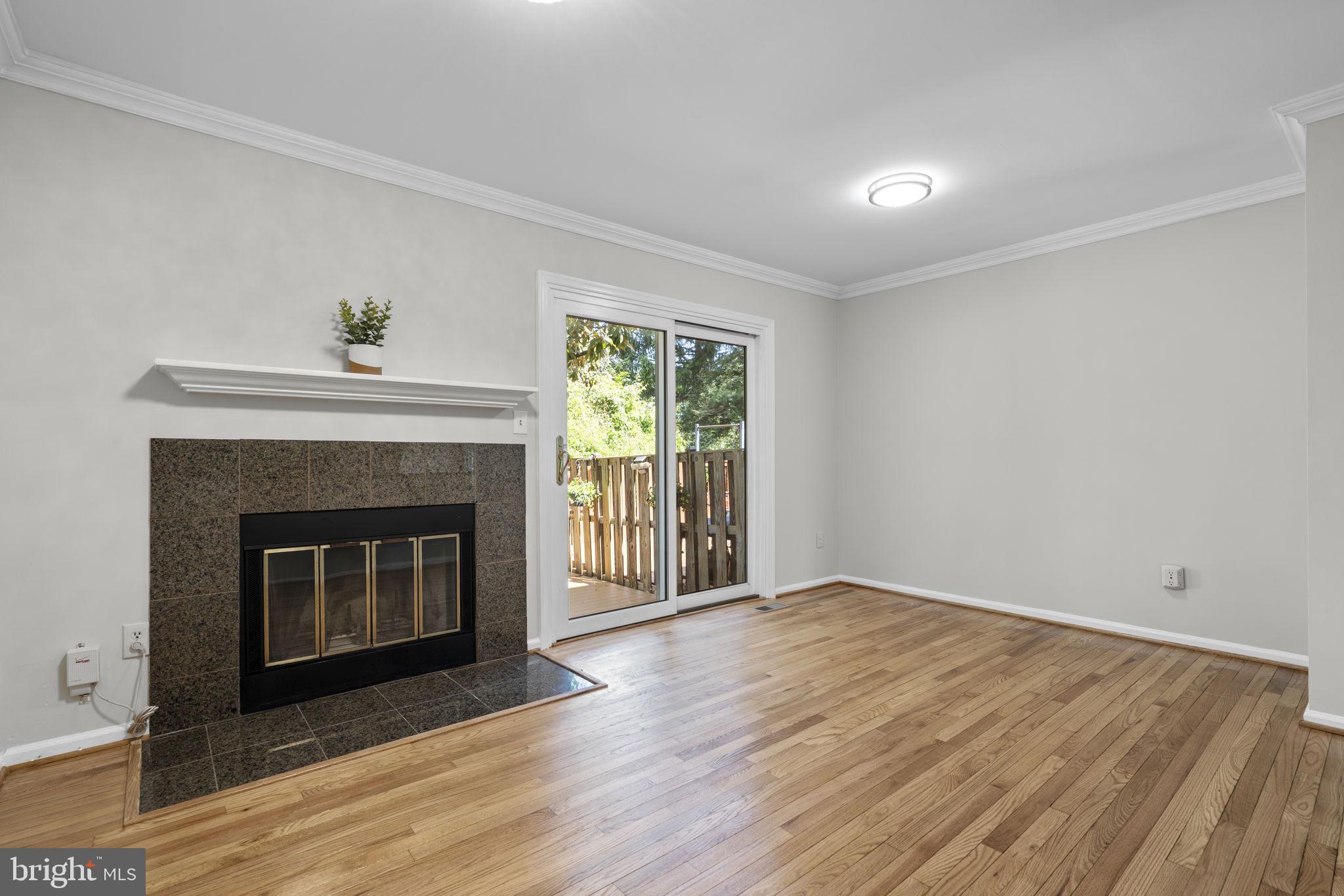 PINECREST - Residential