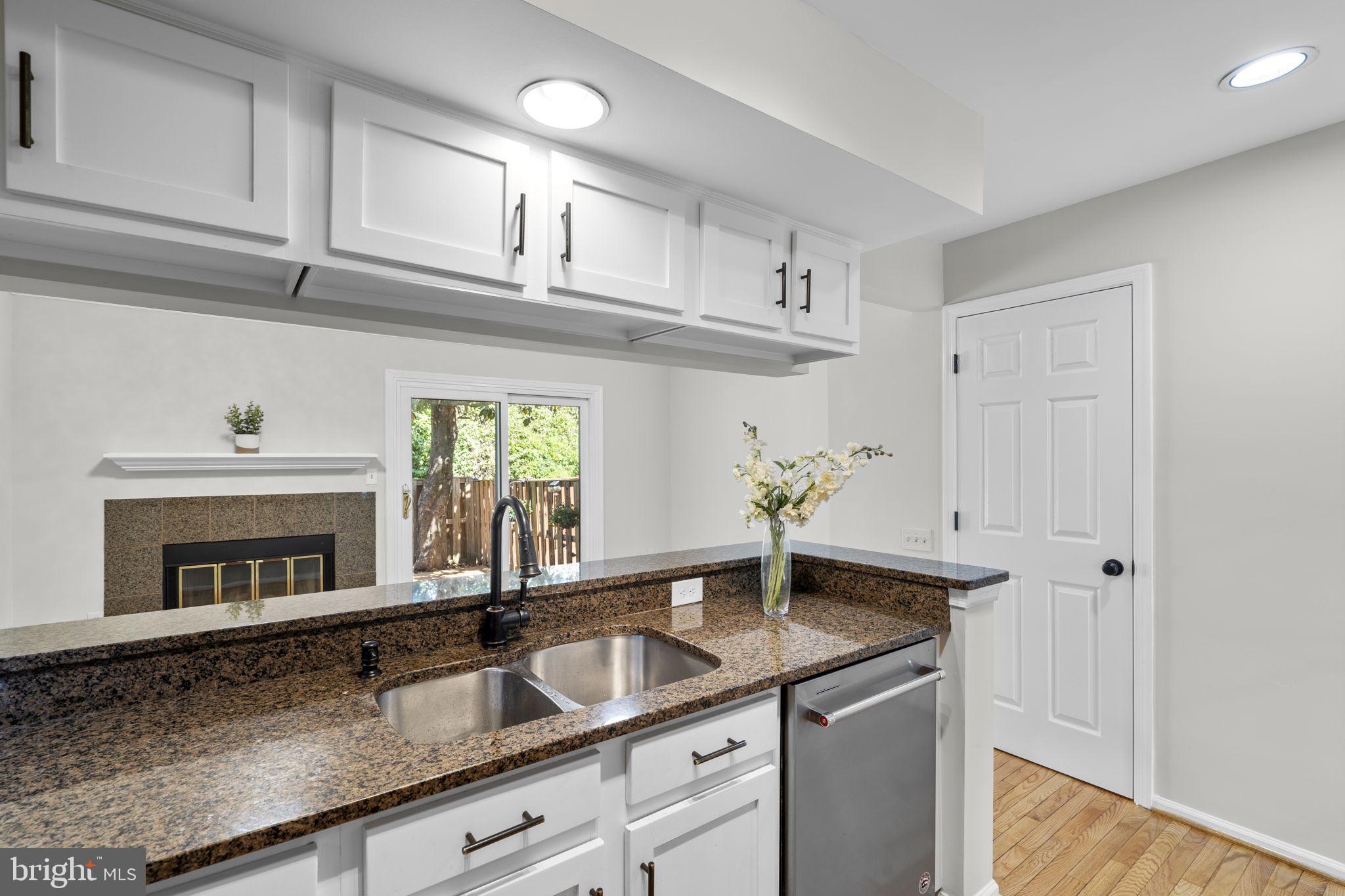 PINECREST - Residential