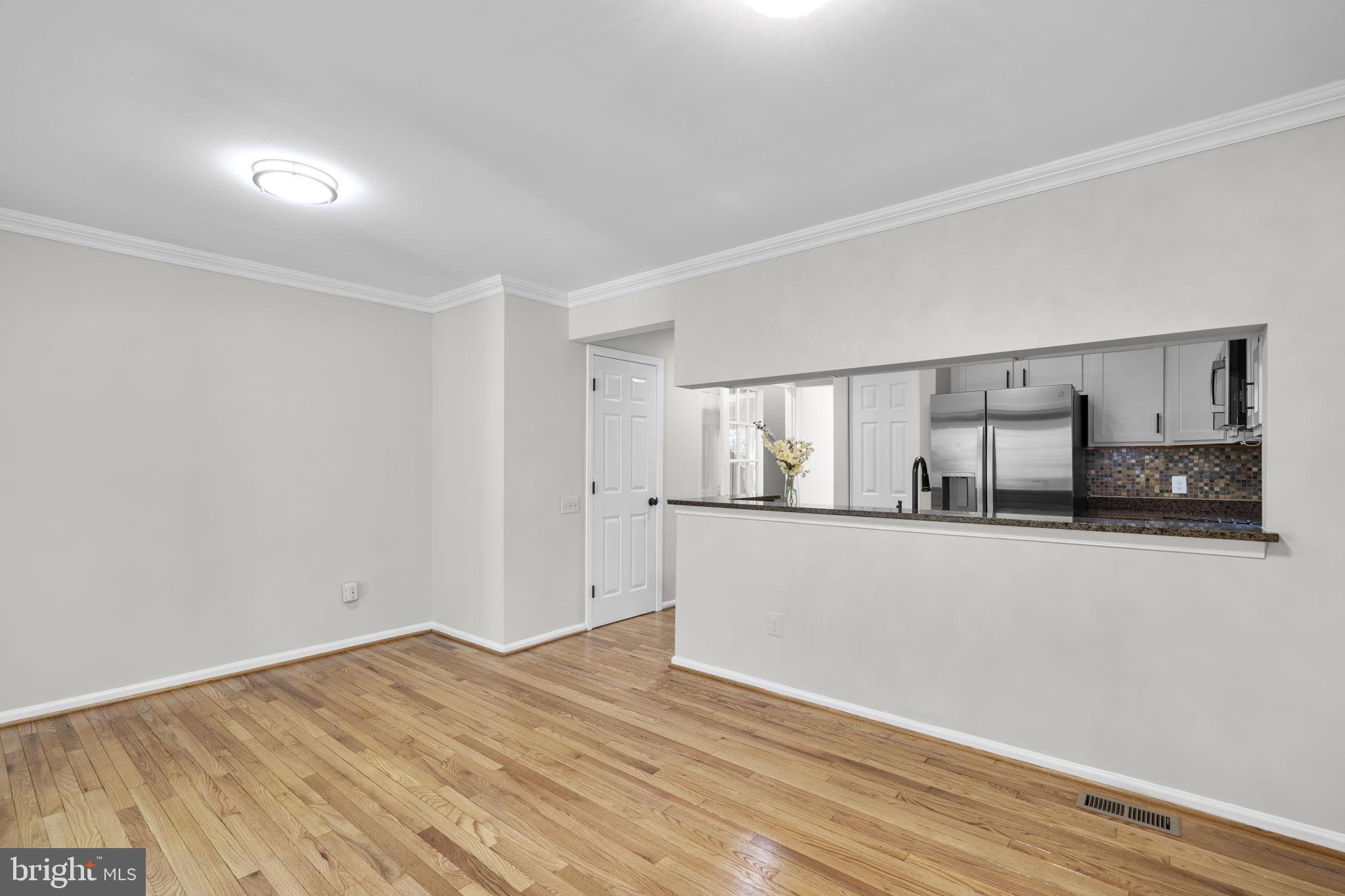 PINECREST - Residential