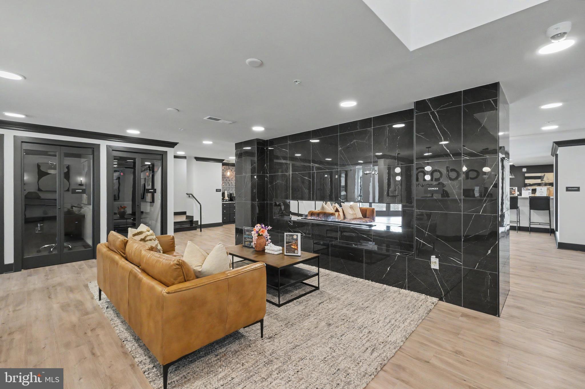 701 N HENRY STREET 401