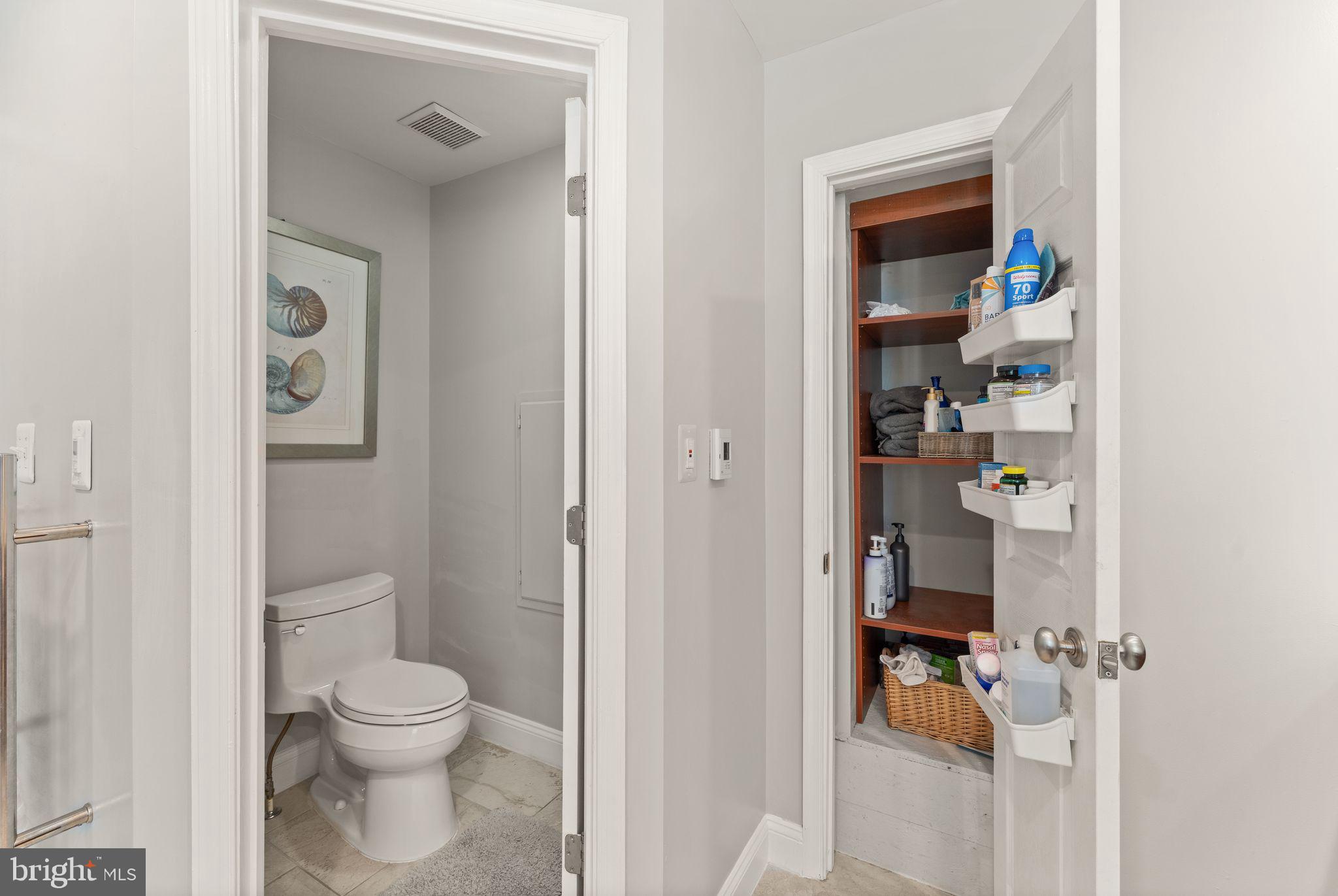 ASHBURN VILLAGE - Residential