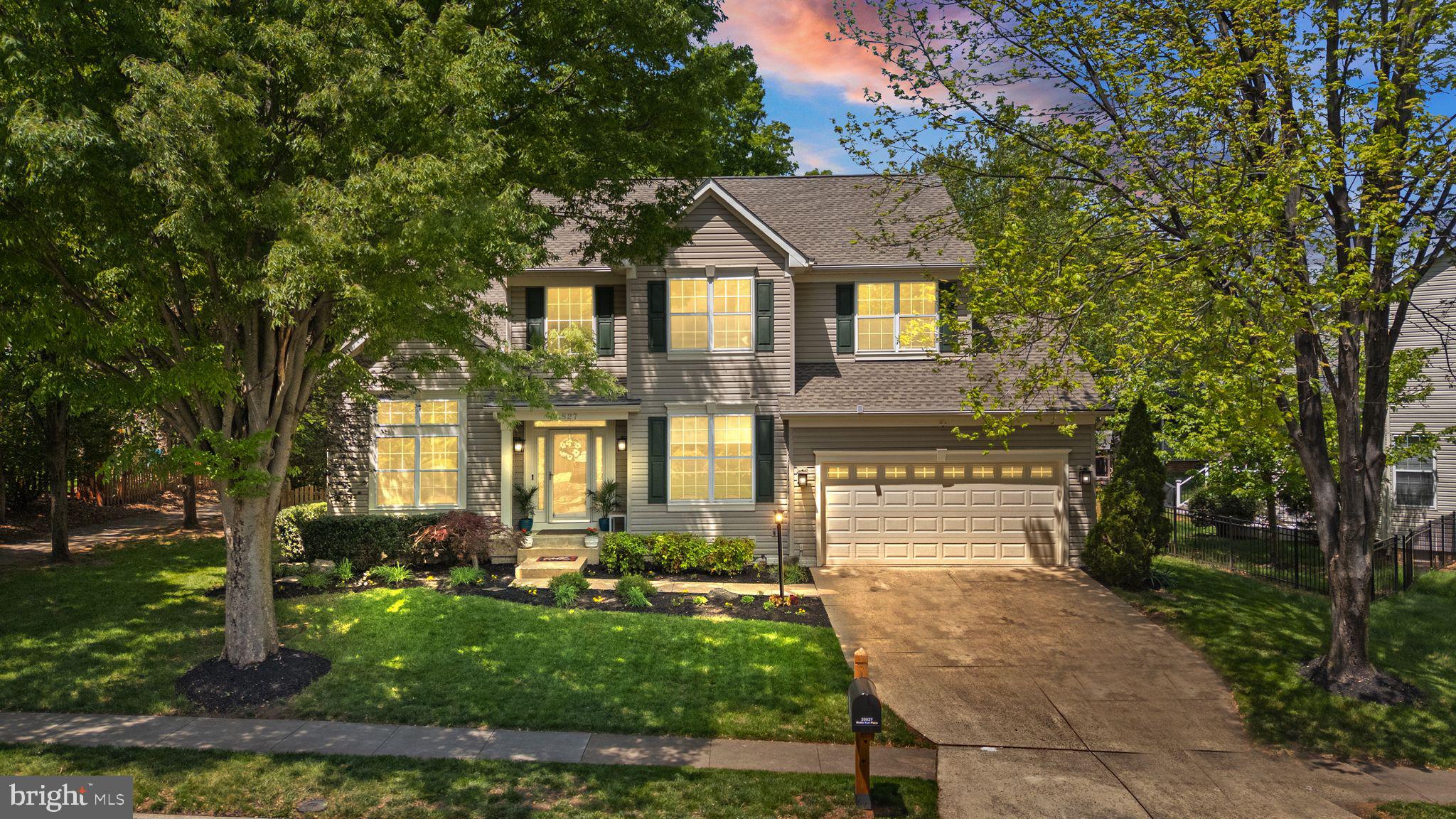 ASHBURN VILLAGE - Residential