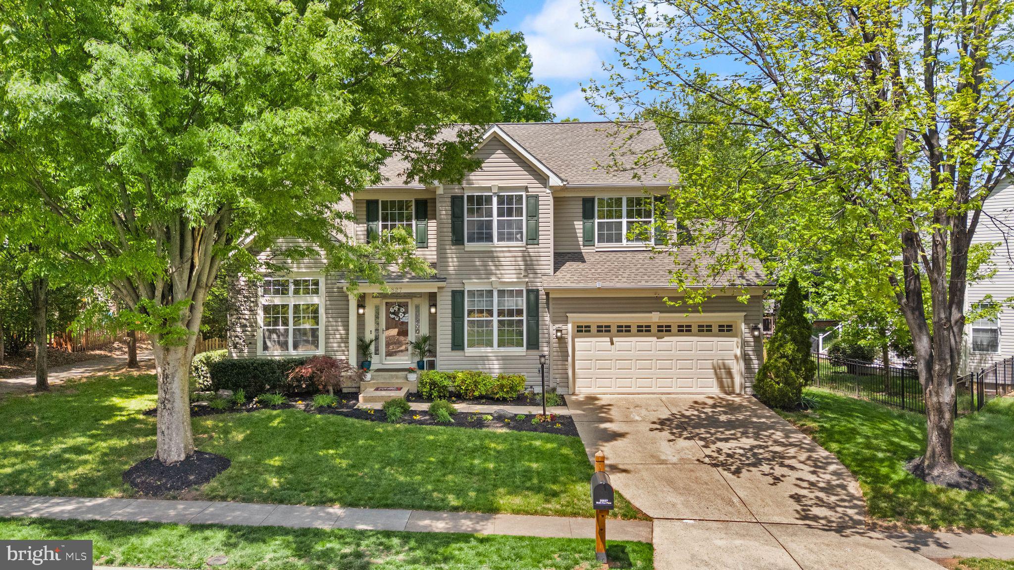 ASHBURN VILLAGE - Residential