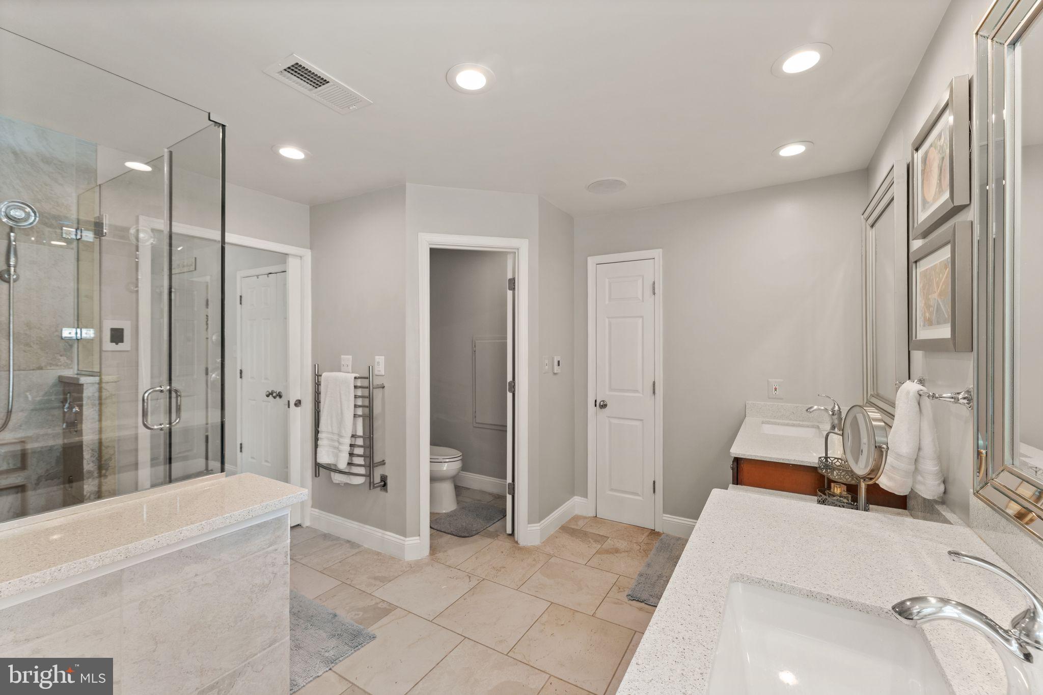 ASHBURN VILLAGE - Residential