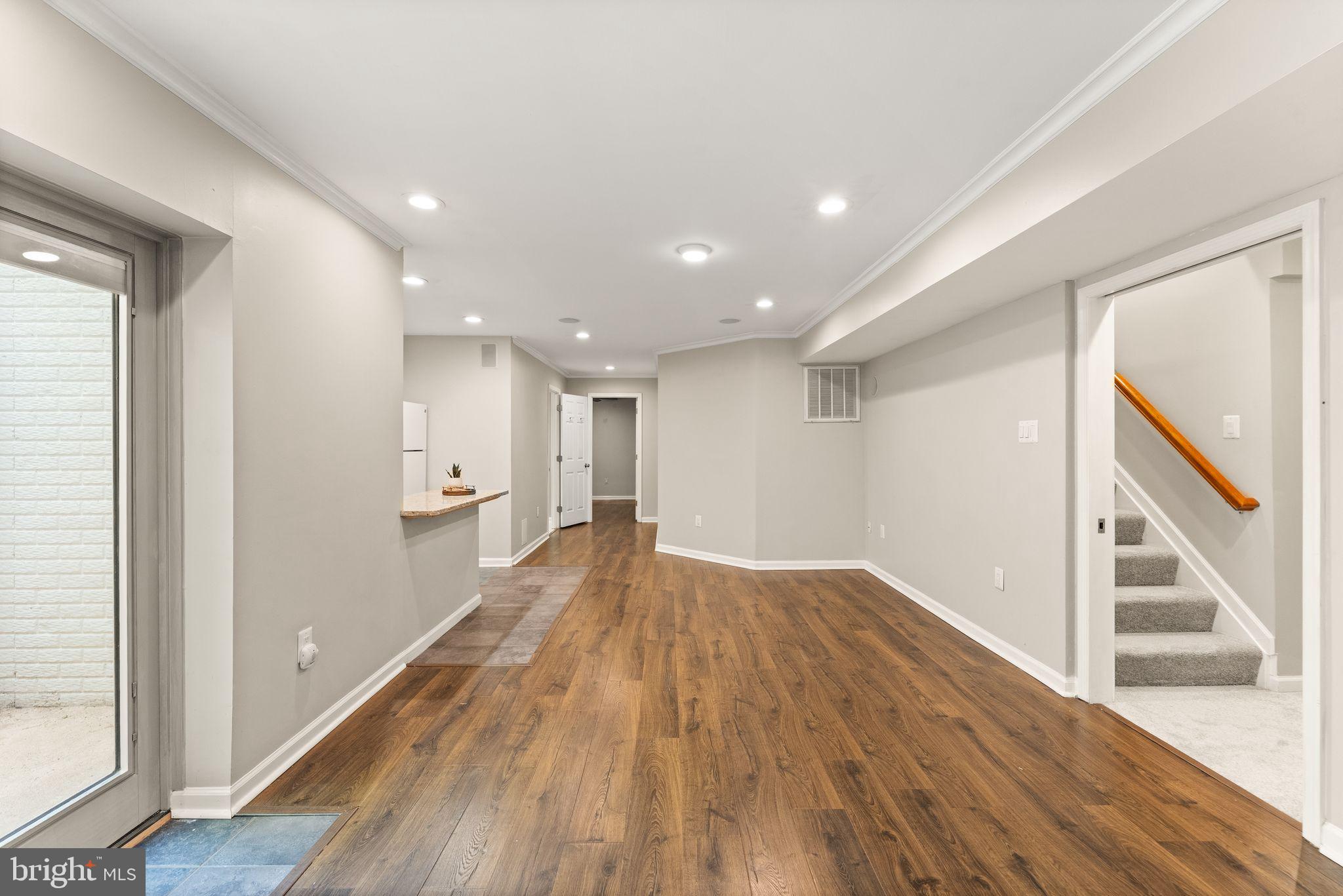 ASHBURN VILLAGE - Residential