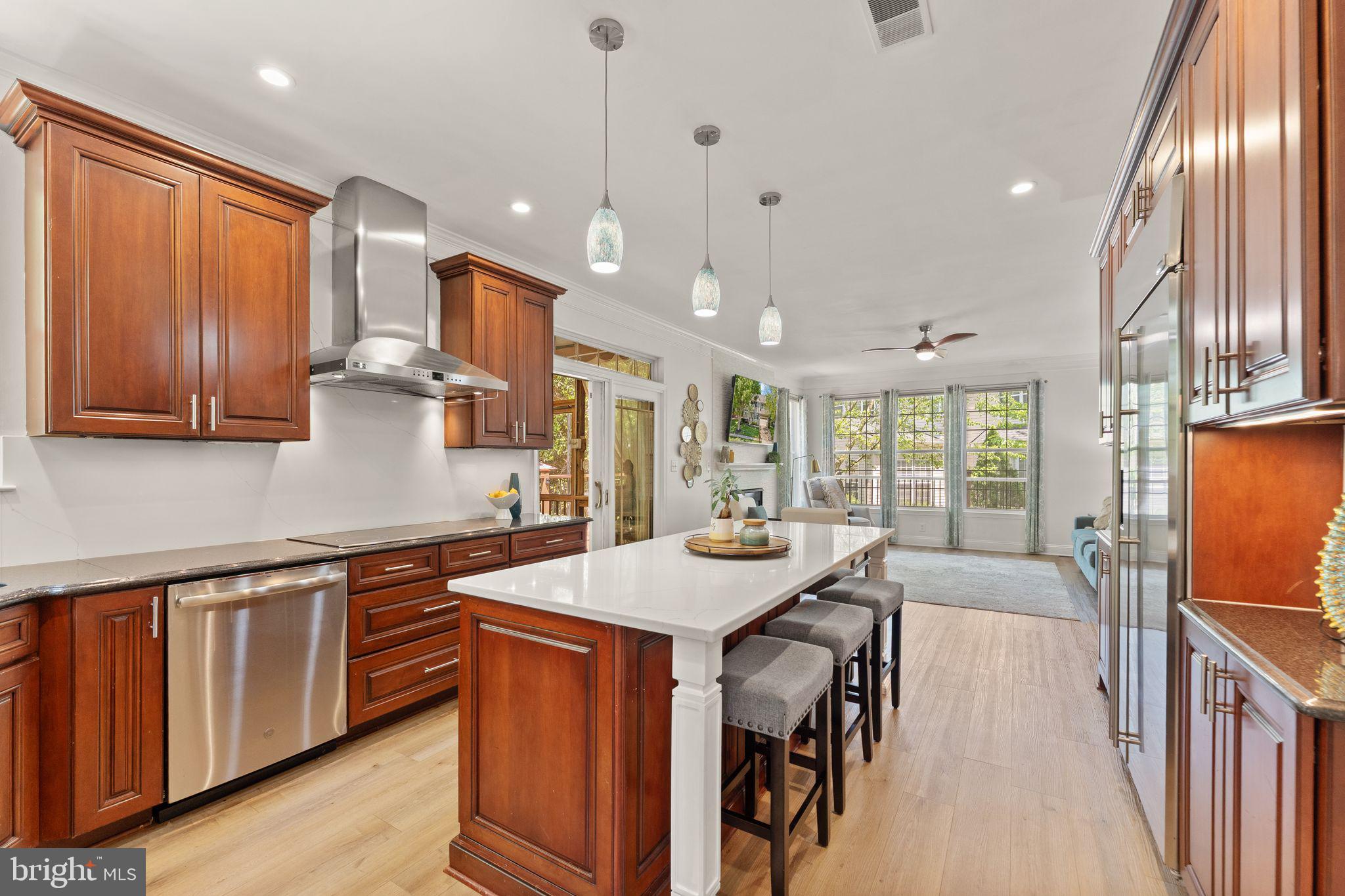 ASHBURN VILLAGE - Residential