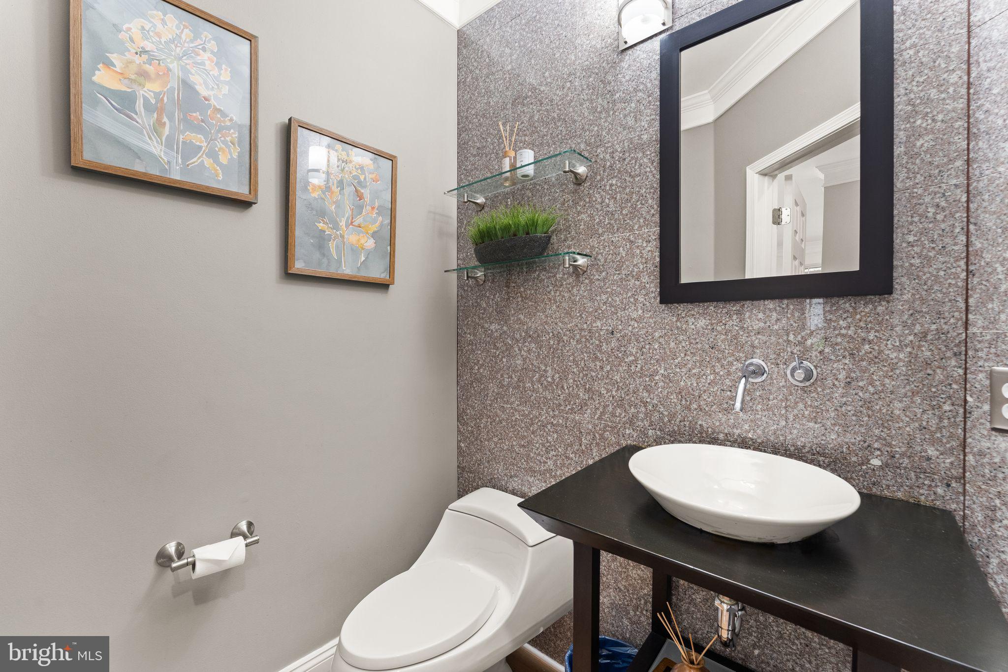 ASHBURN VILLAGE - Residential