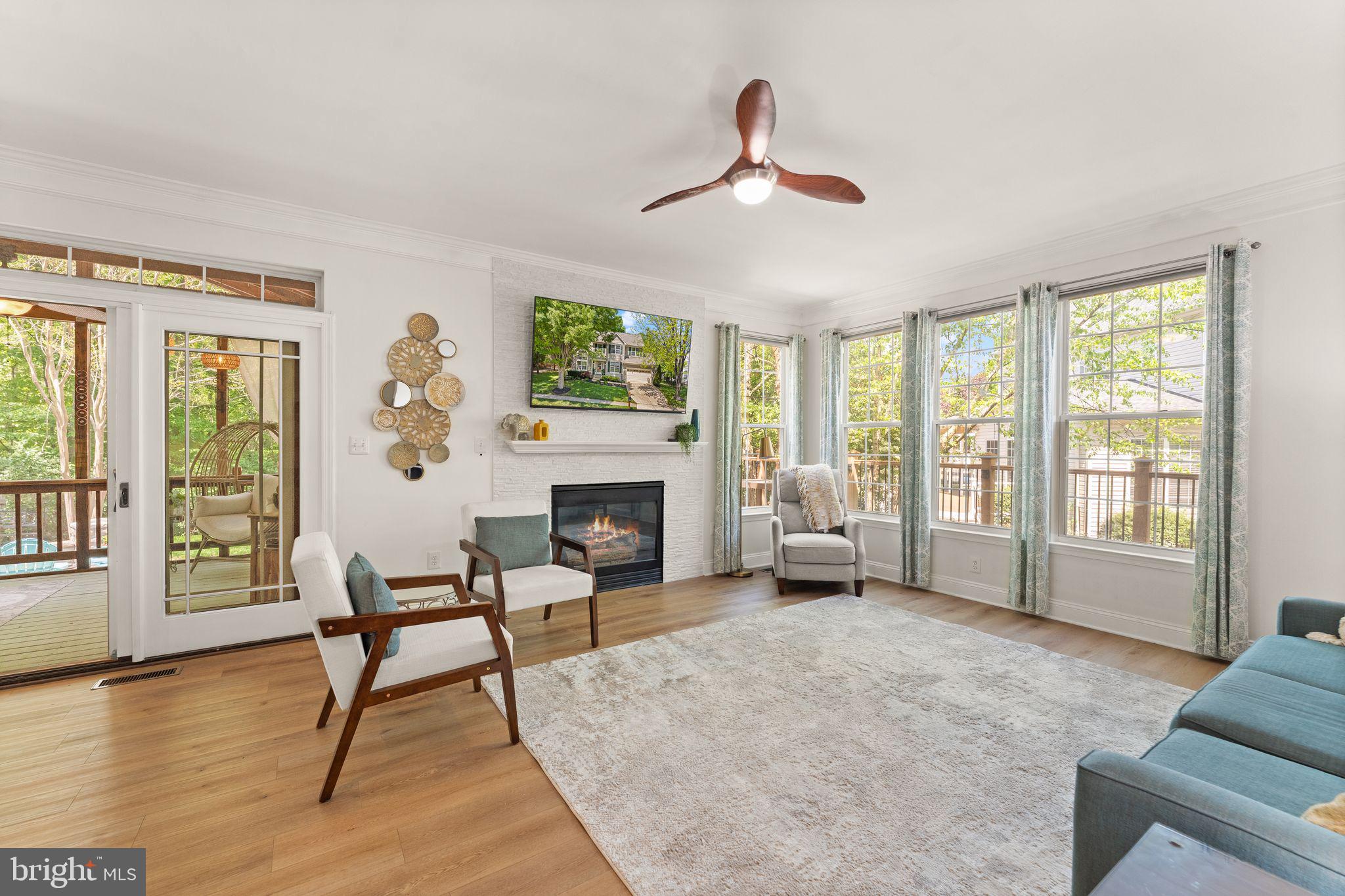 ASHBURN VILLAGE - Residential