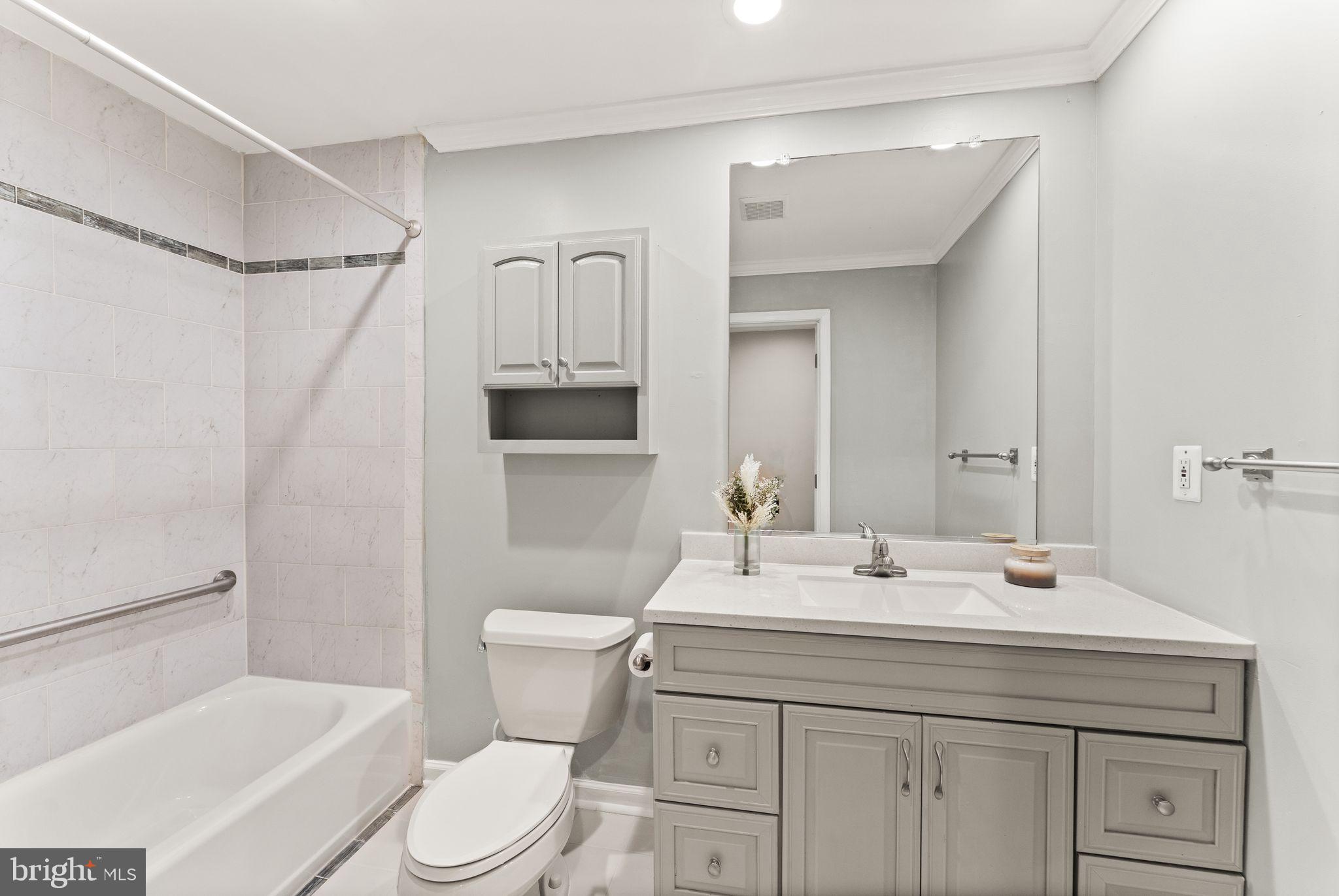 ASHBURN VILLAGE - Residential