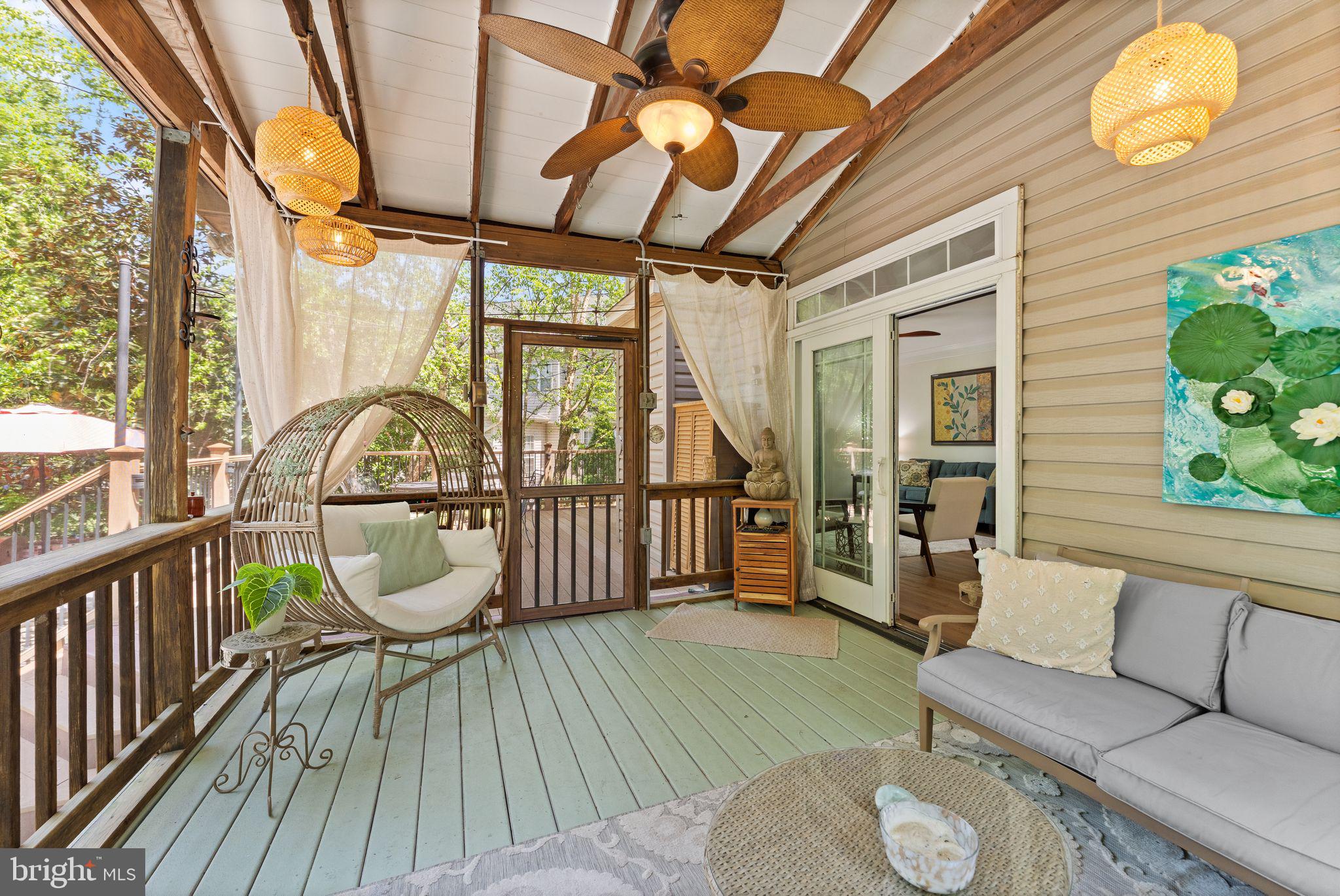 ASHBURN VILLAGE - Residential