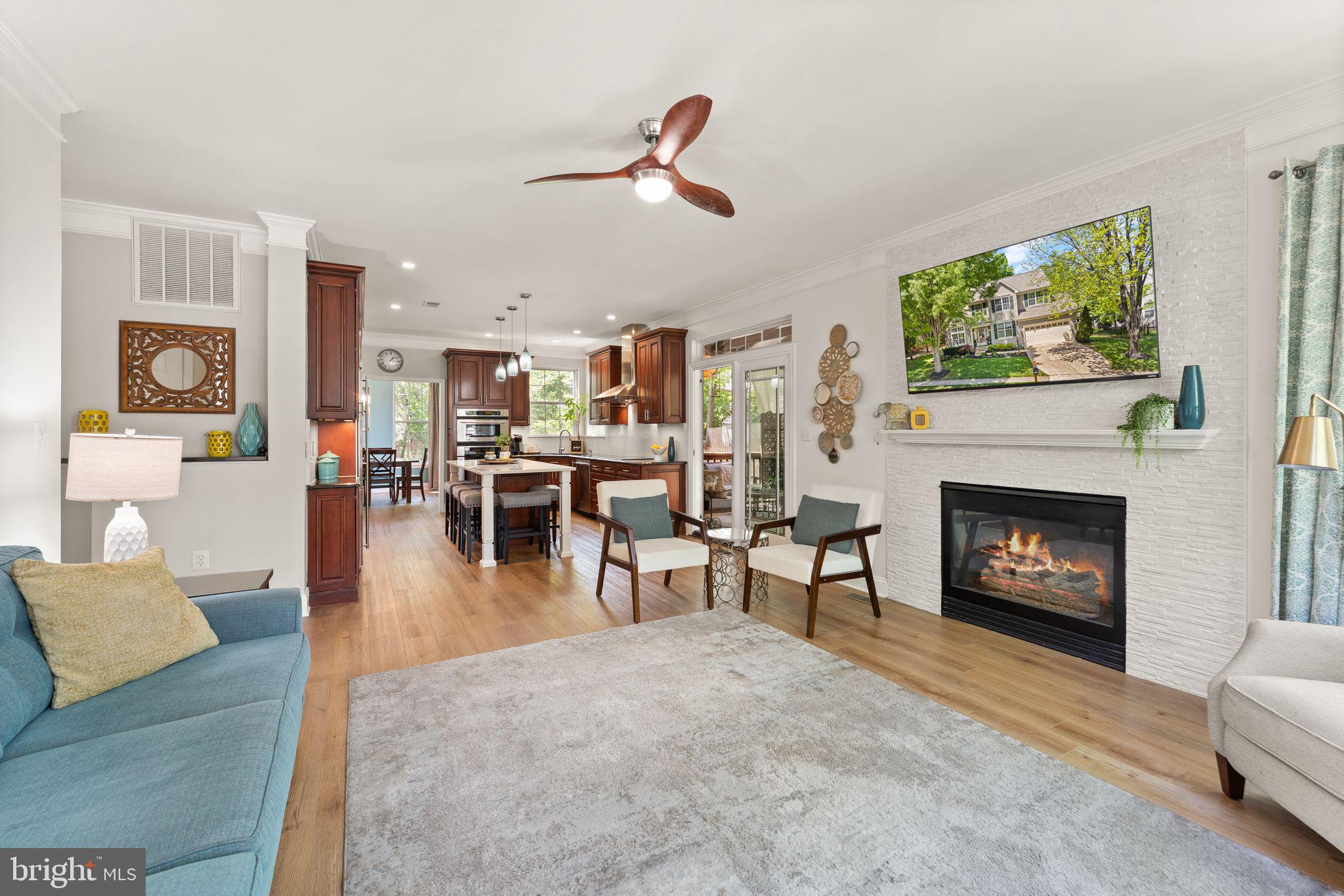 ASHBURN VILLAGE - Residential