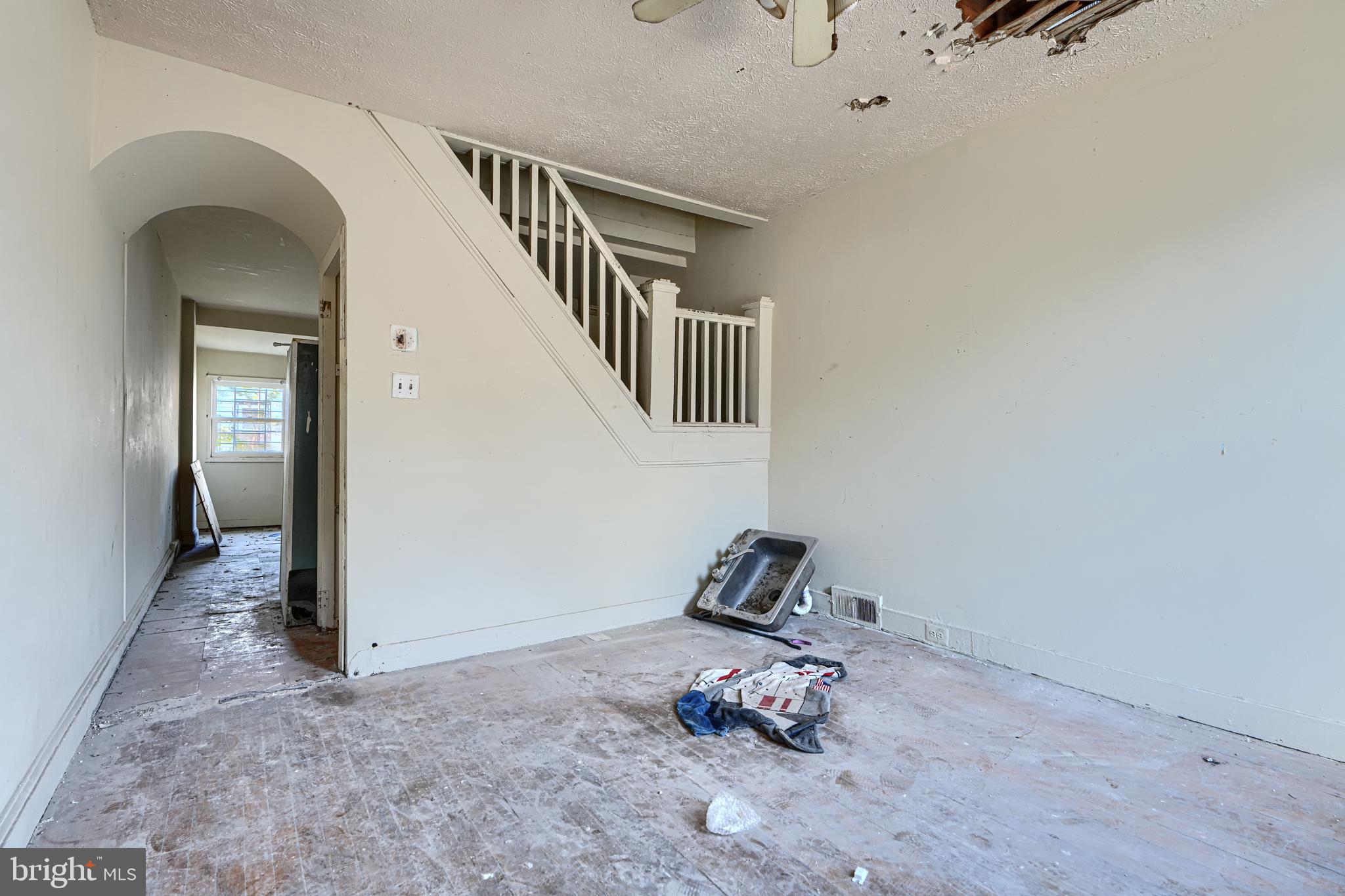 1244 SARGEANT STREET