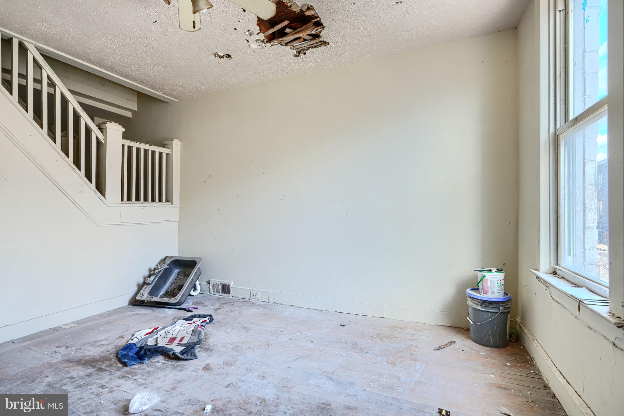 1244 SARGEANT STREET