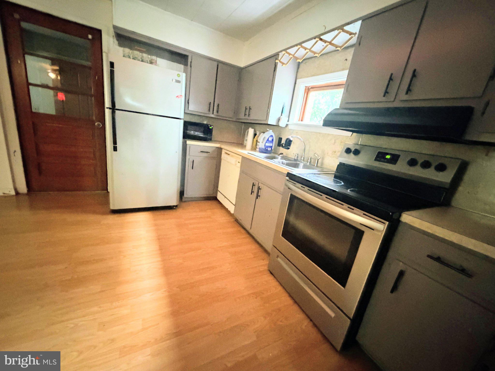 425 W PINE STREET