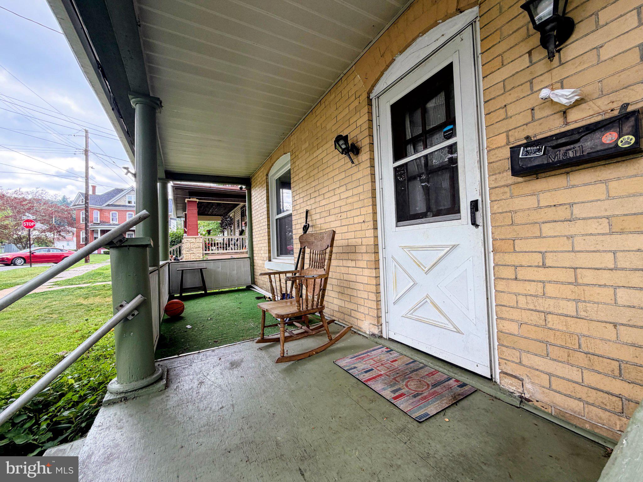 425 W PINE STREET