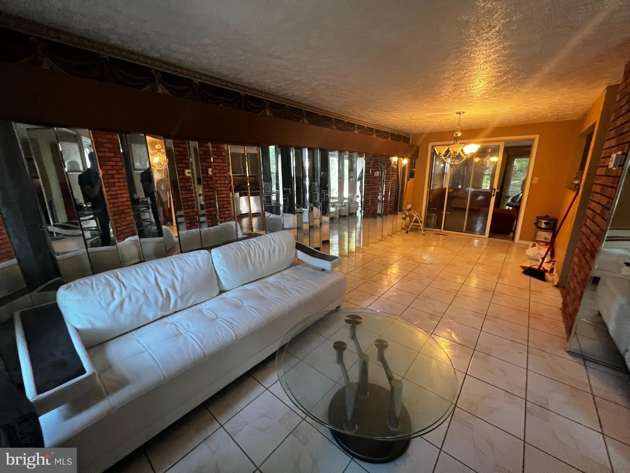 NOTTINGHAM WOODS - Residential