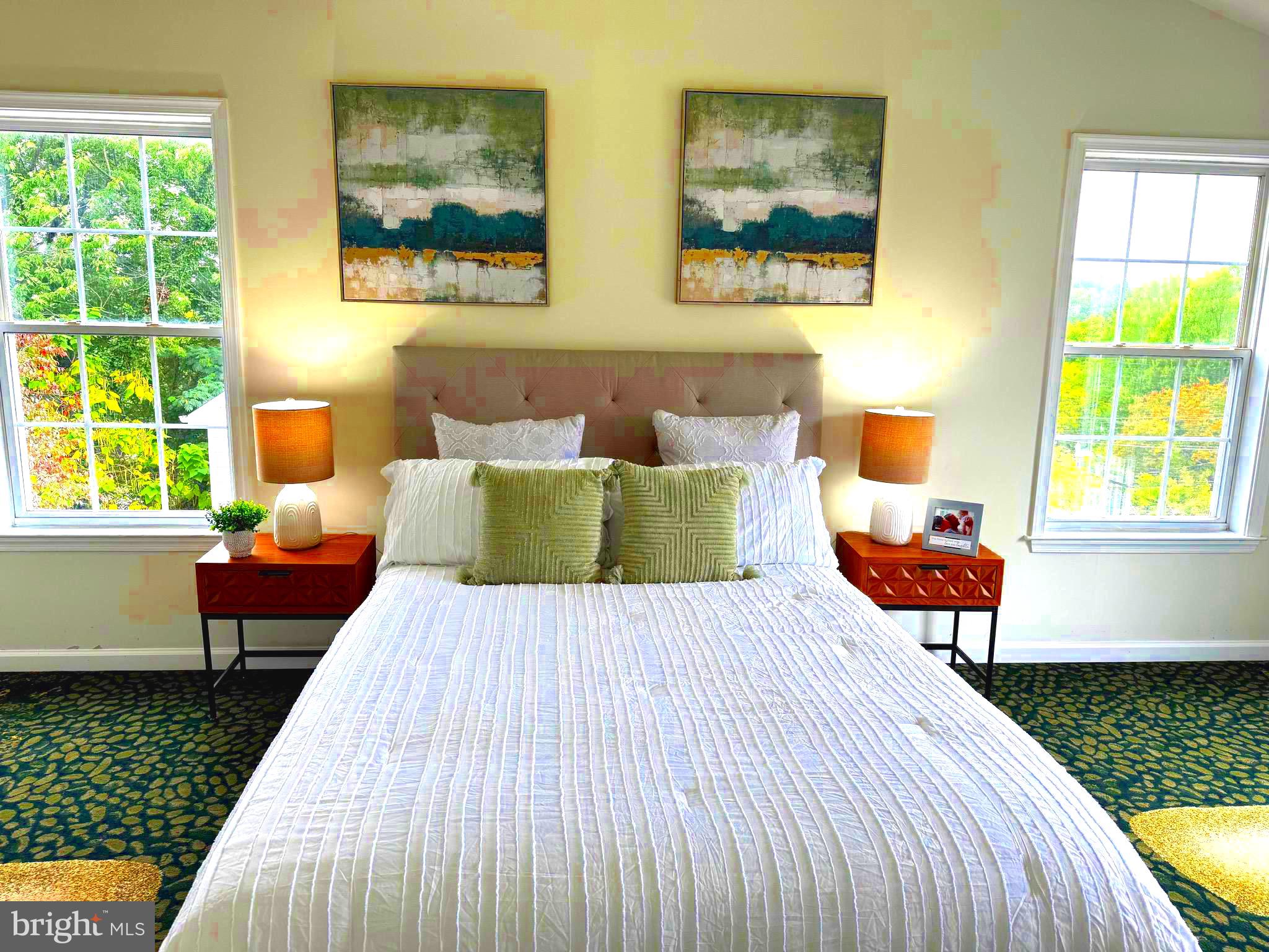 HAWTHORNE HILL - Residential