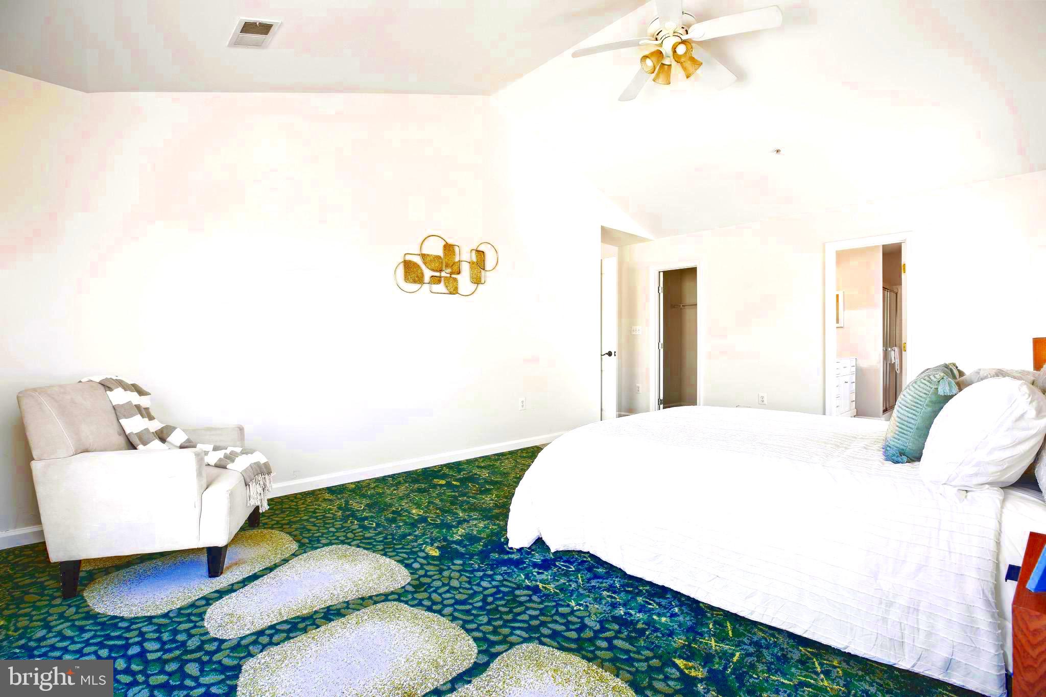 HAWTHORNE HILL - Residential