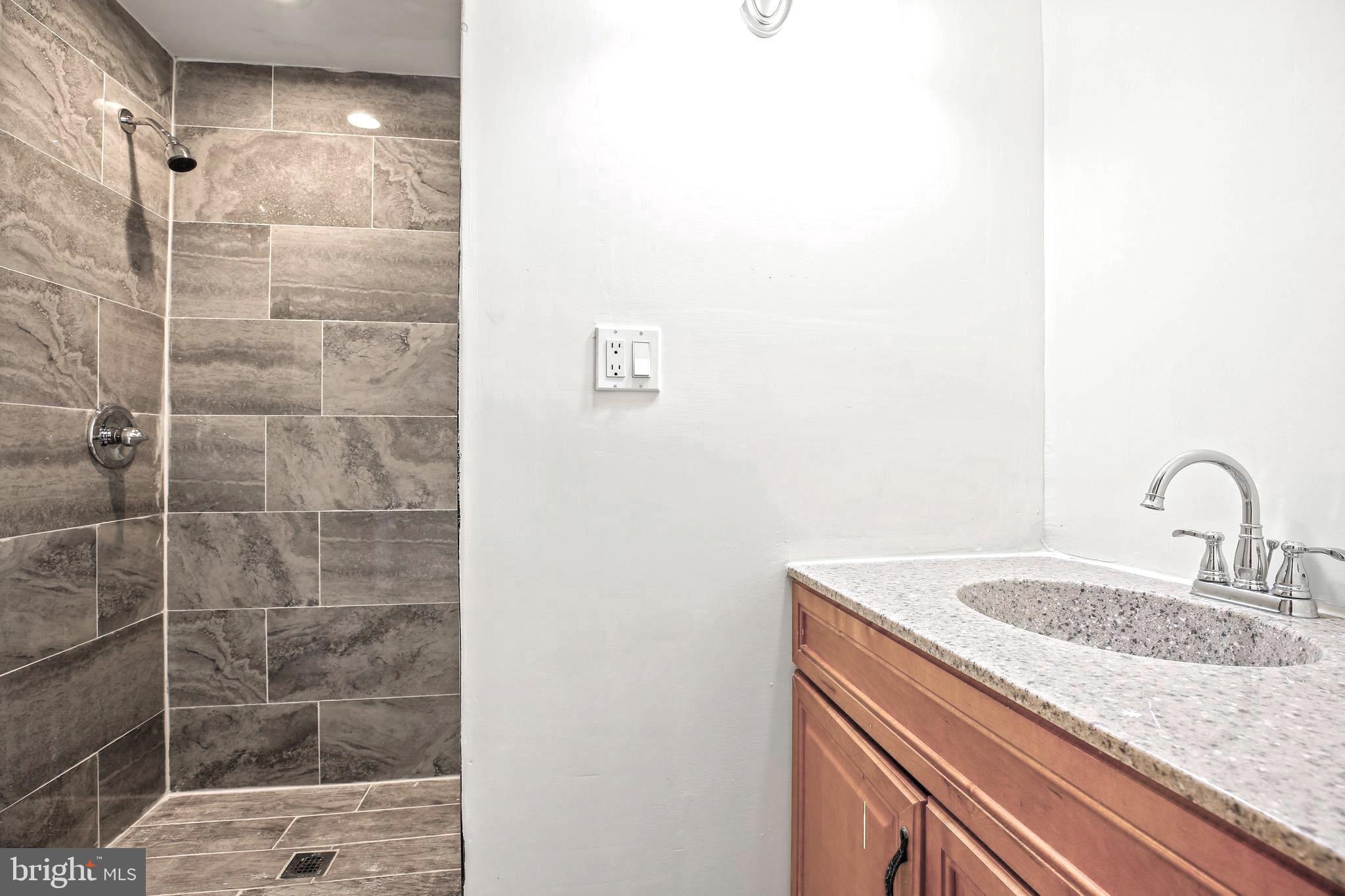 HAWTHORNE HILL - Residential