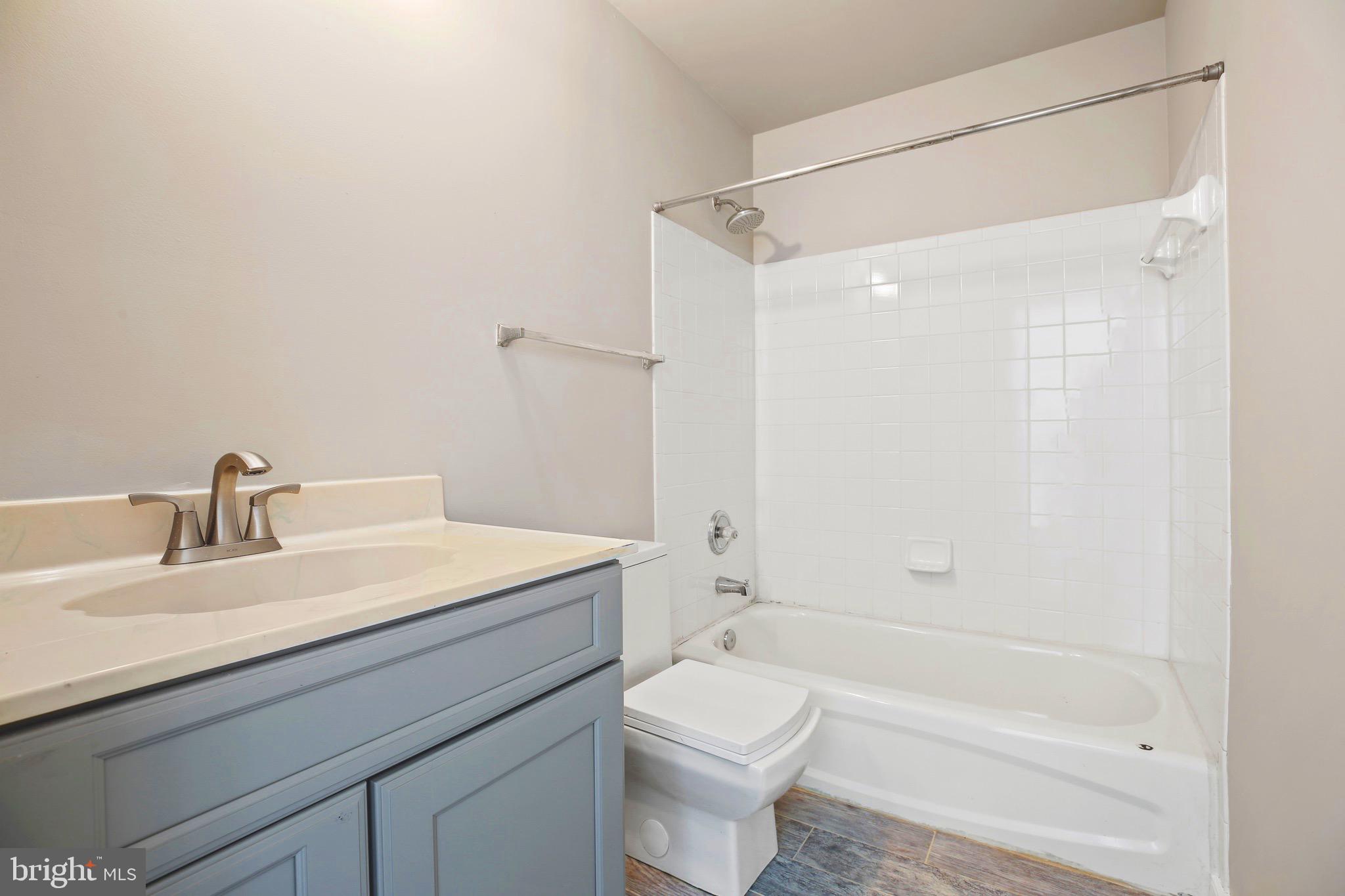 HAWTHORNE HILL - Residential