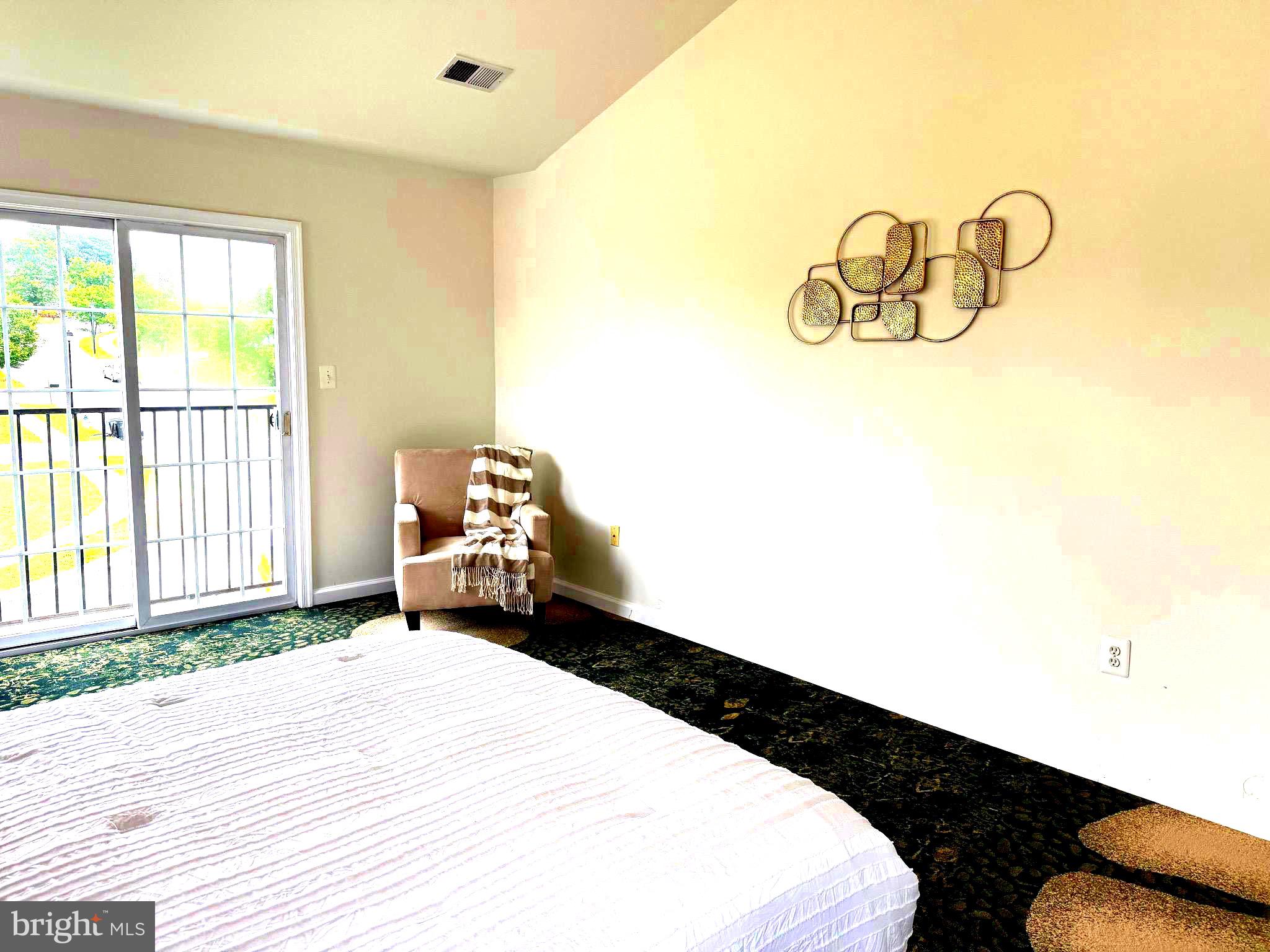 HAWTHORNE HILL - Residential