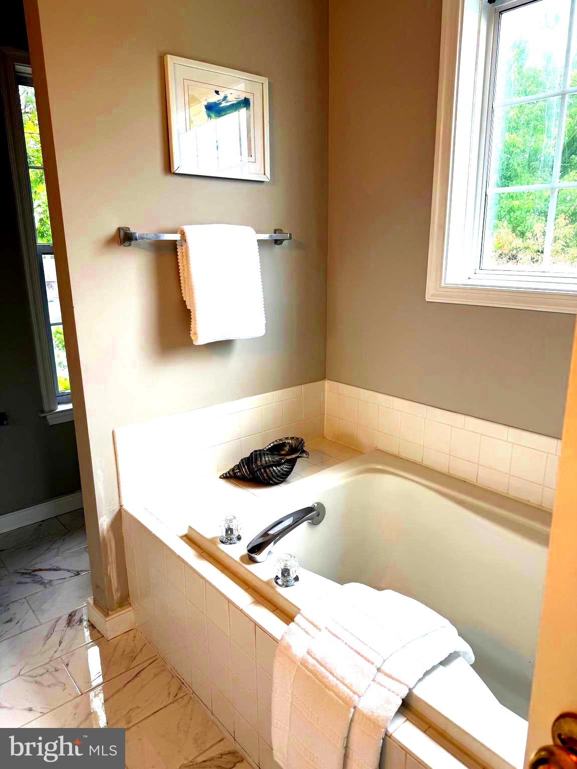 HAWTHORNE HILL - Residential