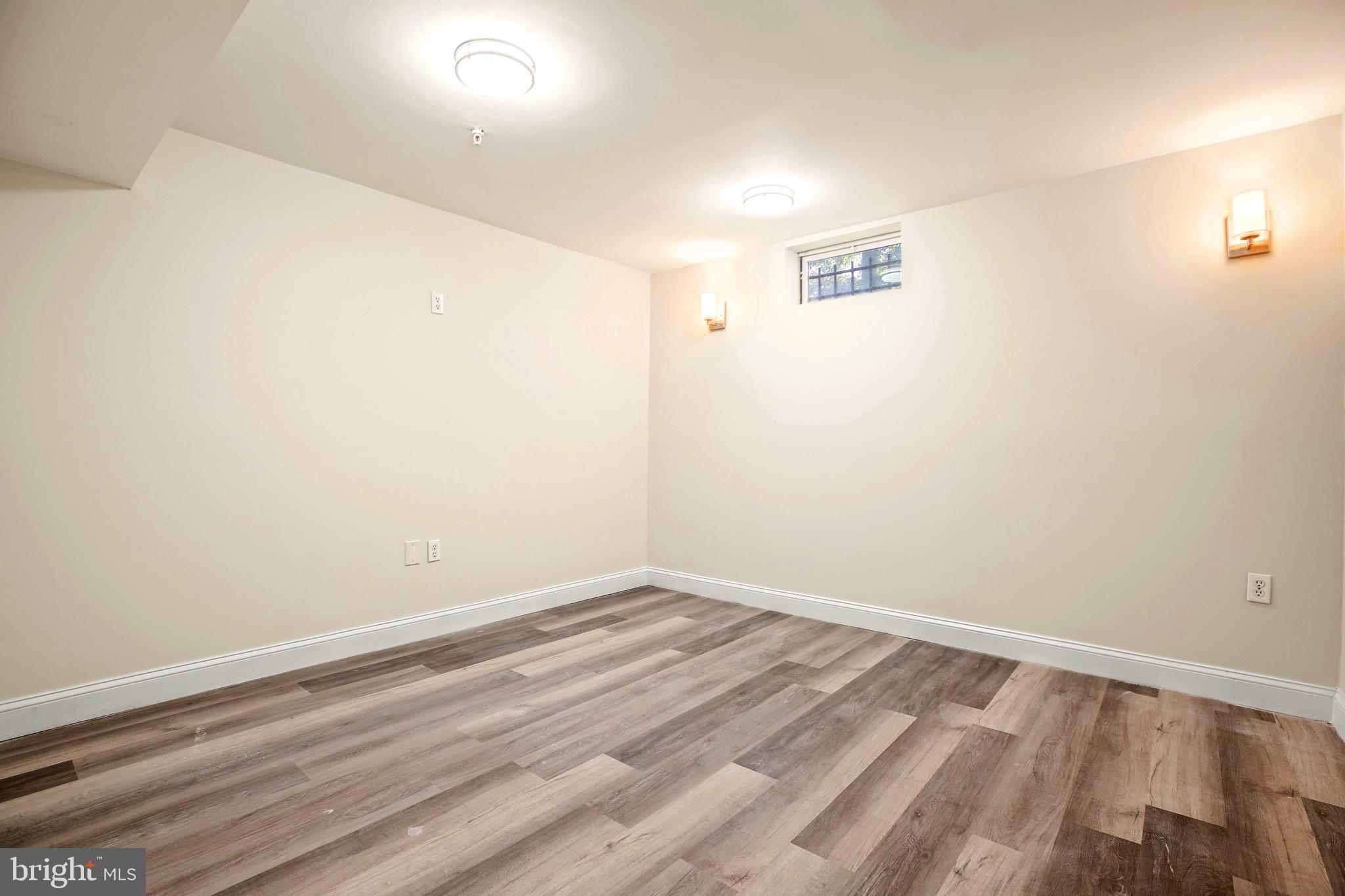 HAWTHORNE HILL - Residential