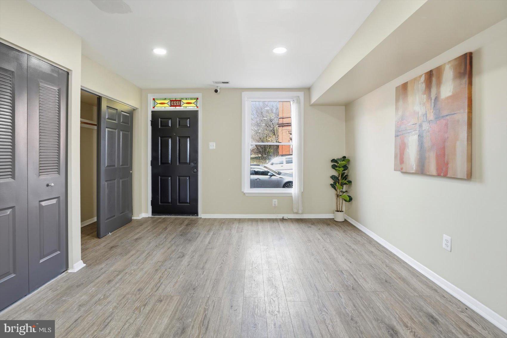 OLIVER - Residential