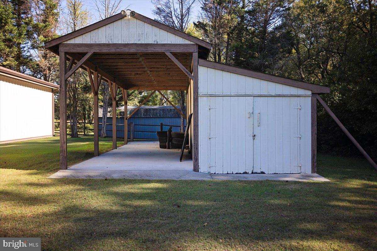 DOUBLE HILLS ESTATES - Residential