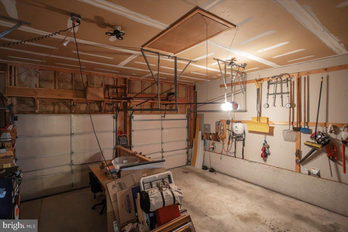 DOUBLE HILLS ESTATES - Residential