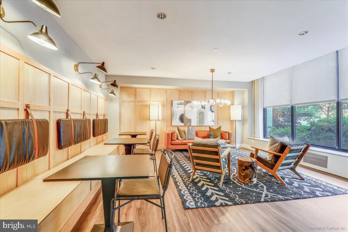 FOGGY BOTTOM - Residential Lease