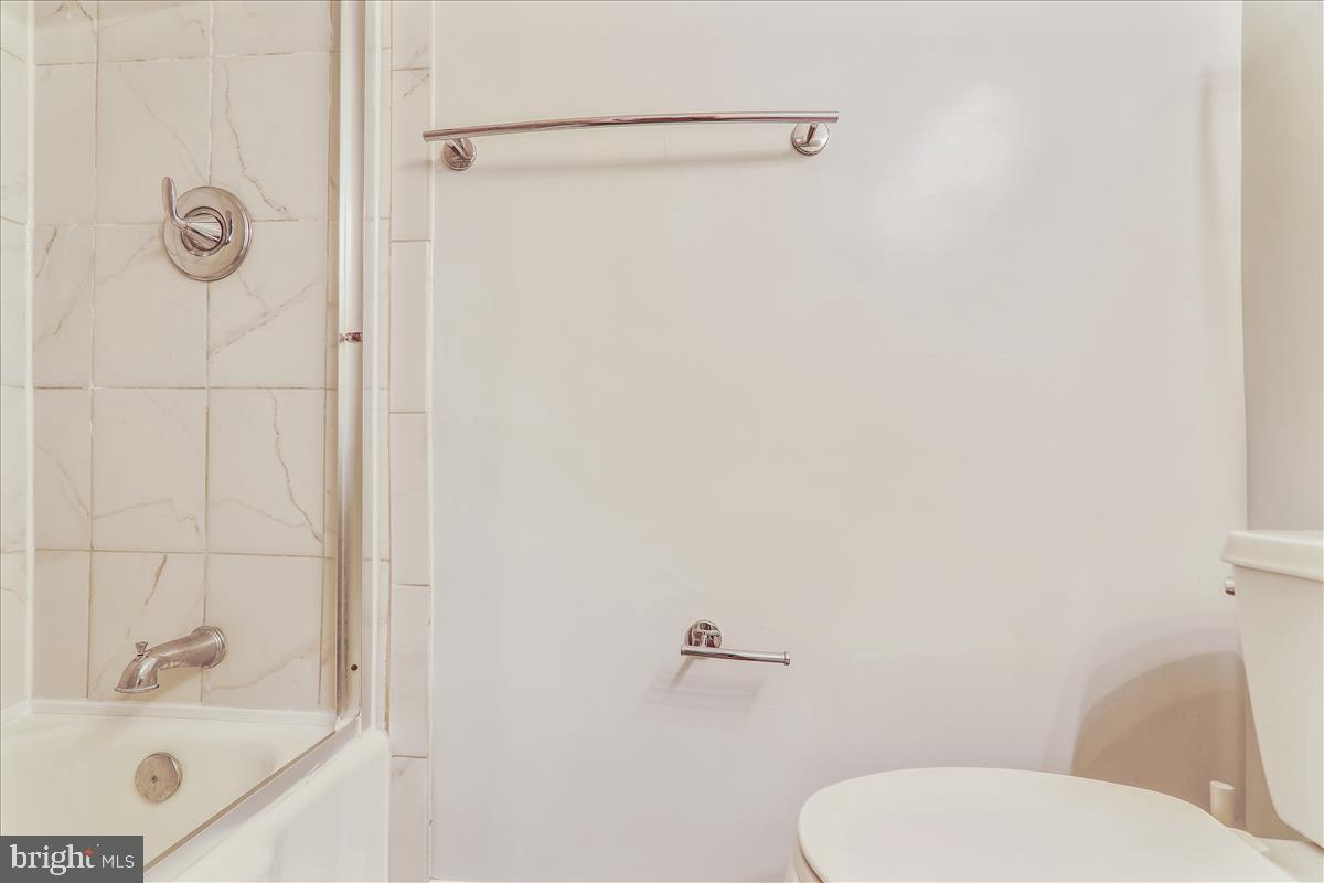 FOGGY BOTTOM - Residential Lease