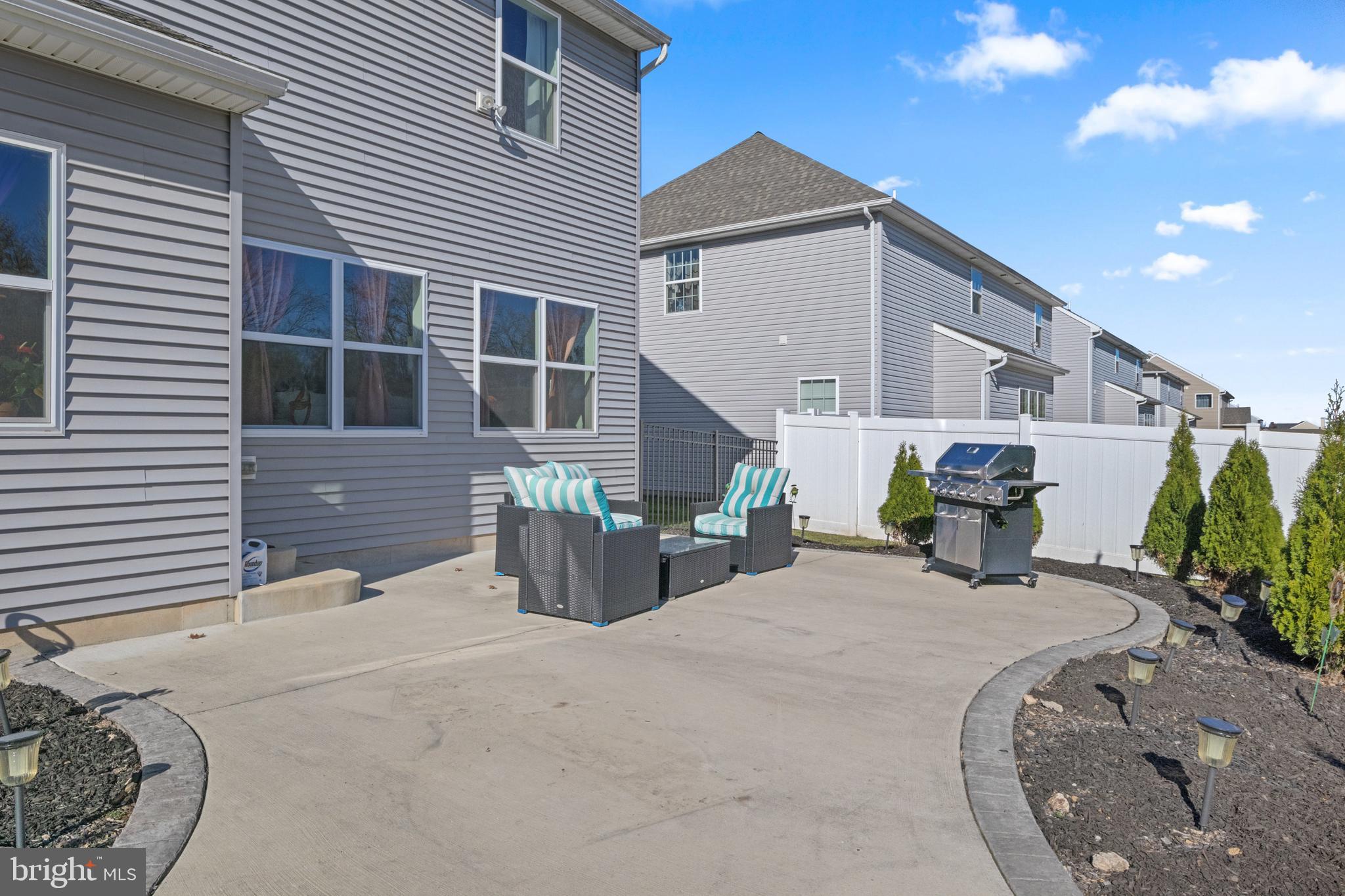 HUNTER CREEK - Residential