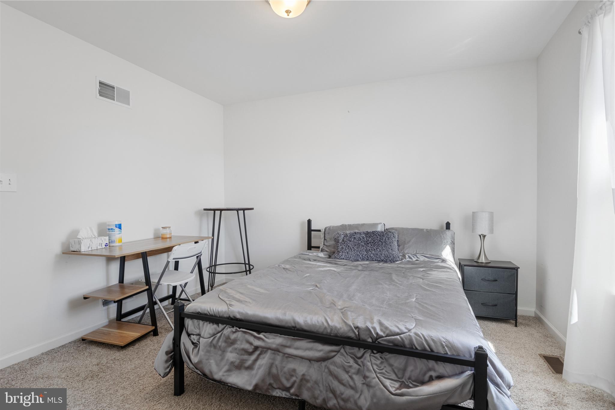 HUNTER CREEK - Residential