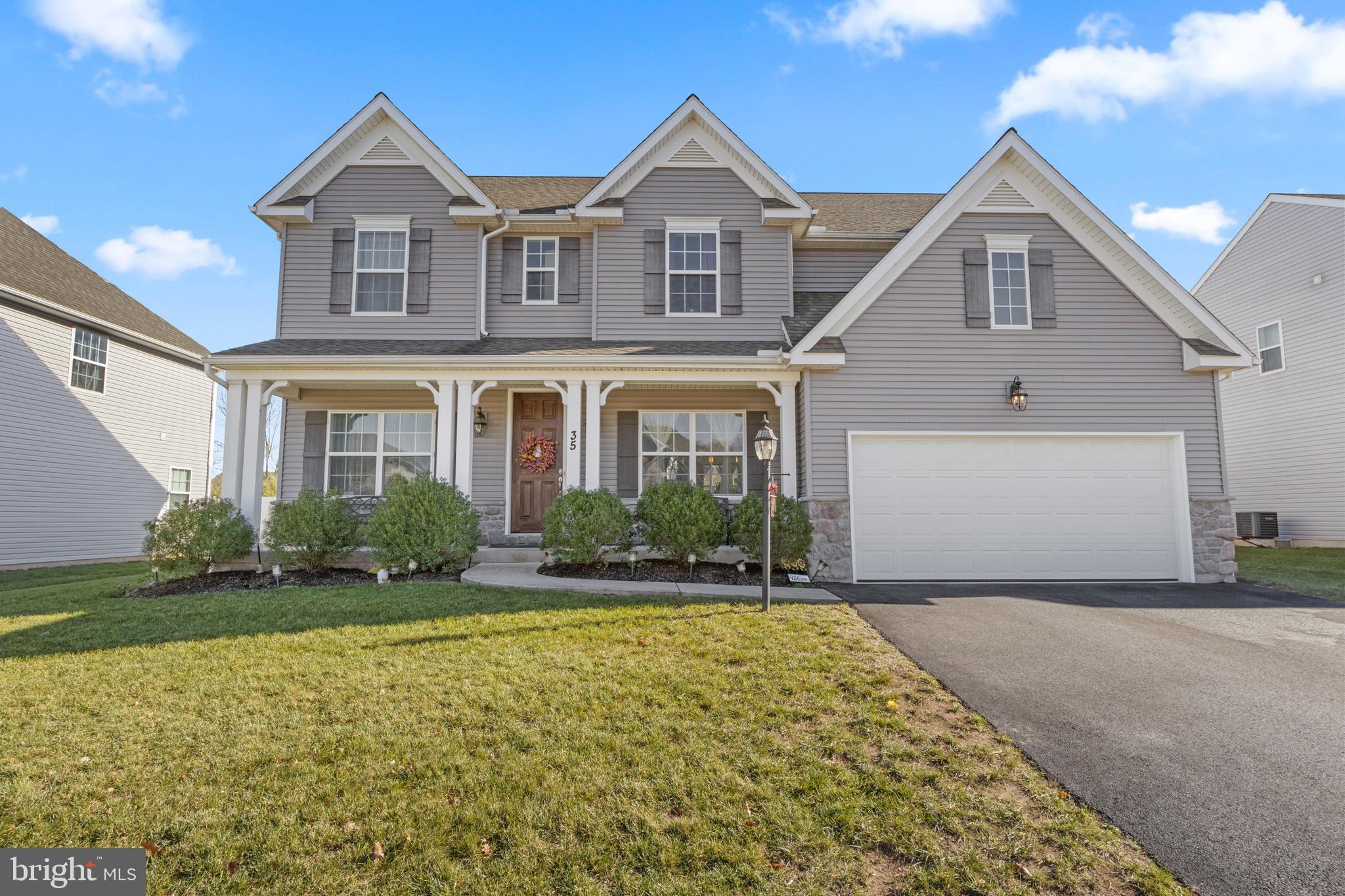 HUNTER CREEK - Residential