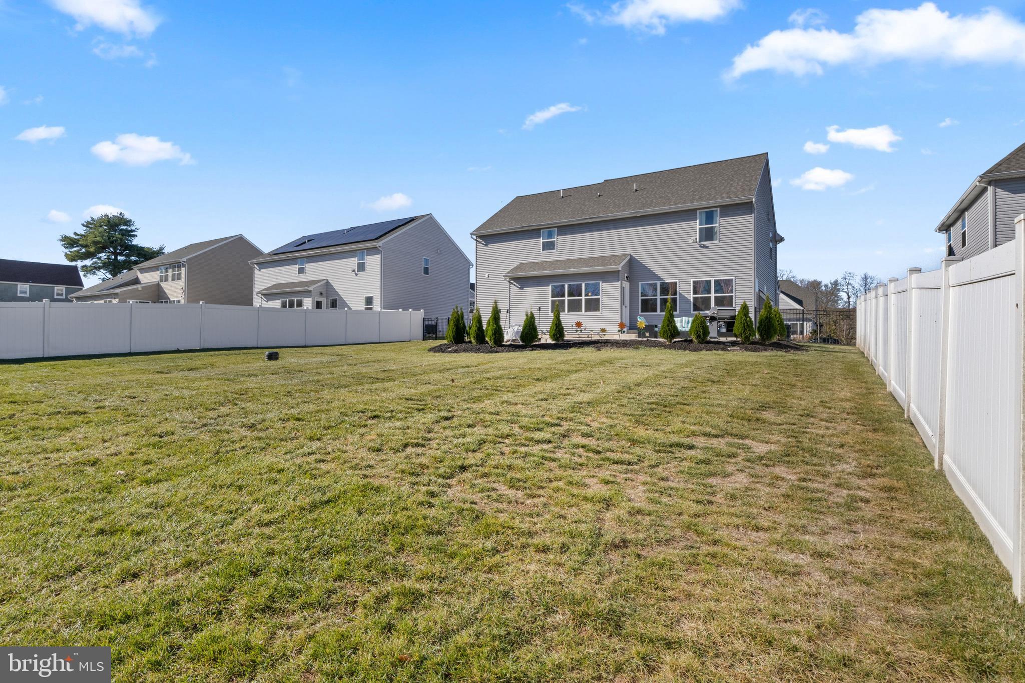 HUNTER CREEK - Residential