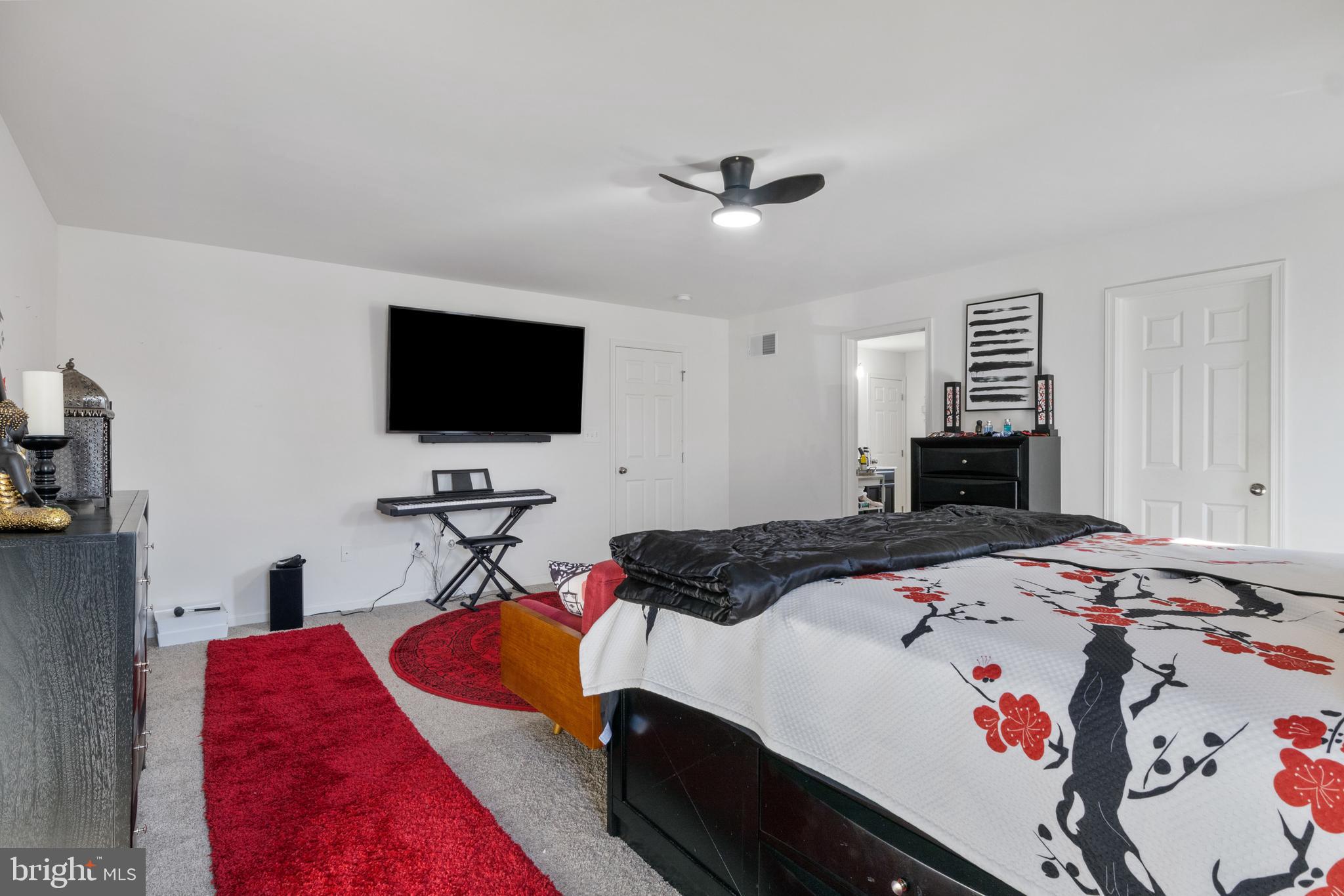 HUNTER CREEK - Residential