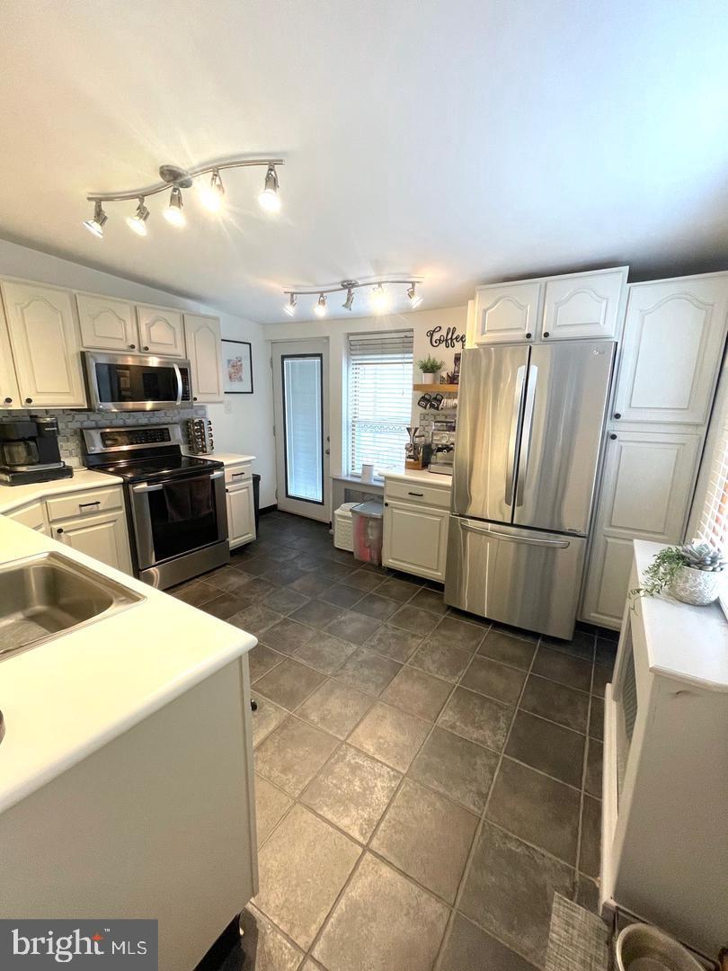CANTON - Residential Lease