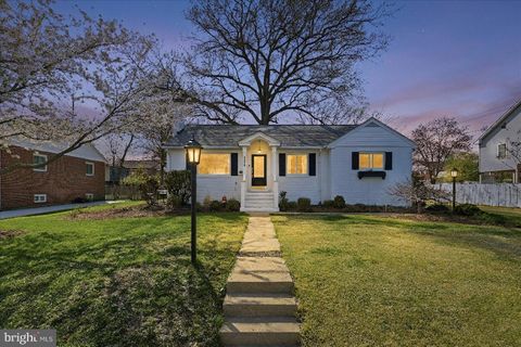 Homes For Sale - 6020 Amherst Avenue<br/> Fairfax County, SPRINGFIELD, VA 22150